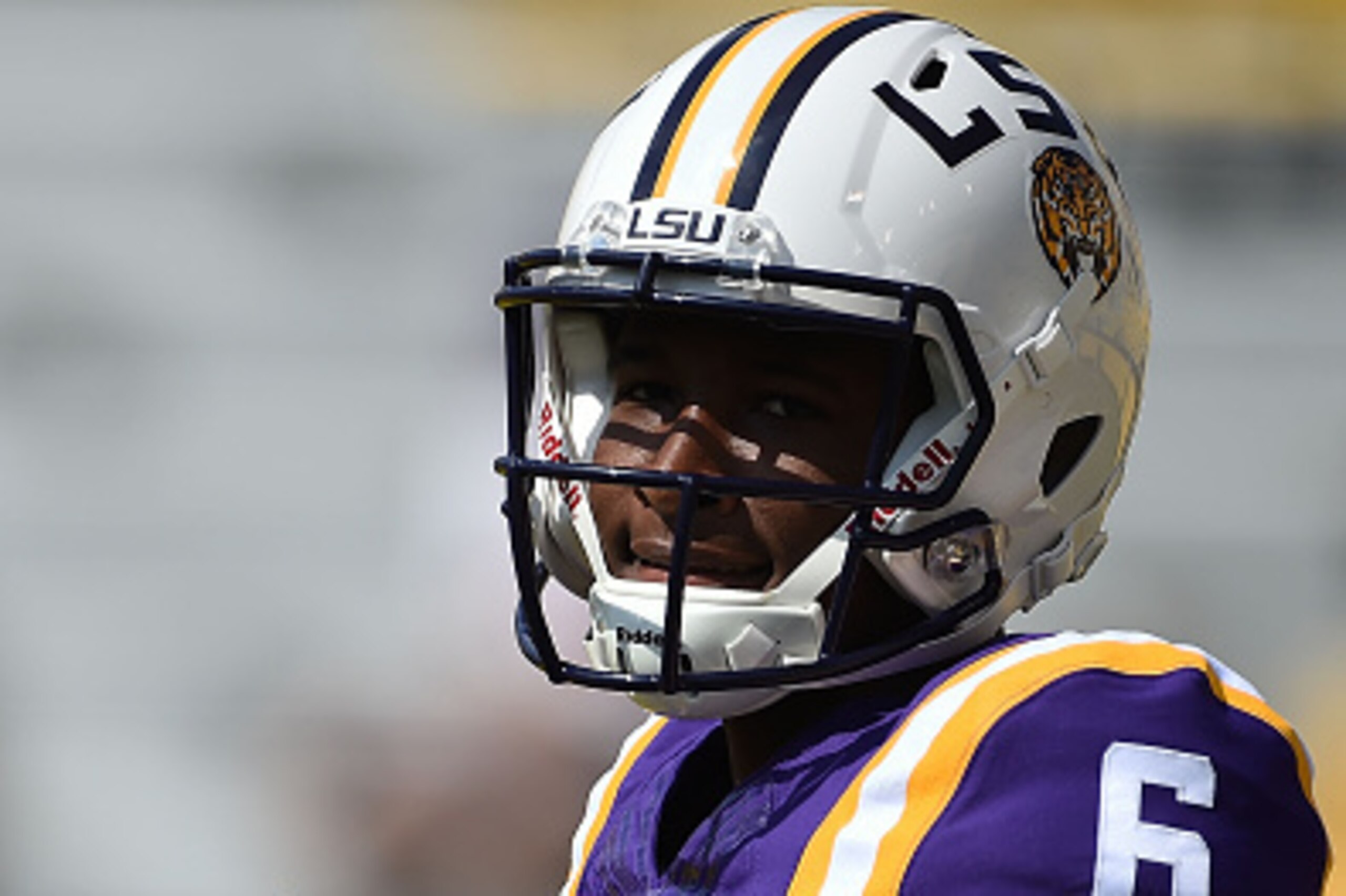 BATON ROUGE, LA - OCTOBER 10:  Brandon Harris #6 of the LSU Tigers participates in warmups prior to a game against the South Carolina Gamecocks at Tiger Stadium on October 10, 2015 in Baton Rouge, Louisiana.  LSU defeated South Carolina 45-24.  (Photo by 