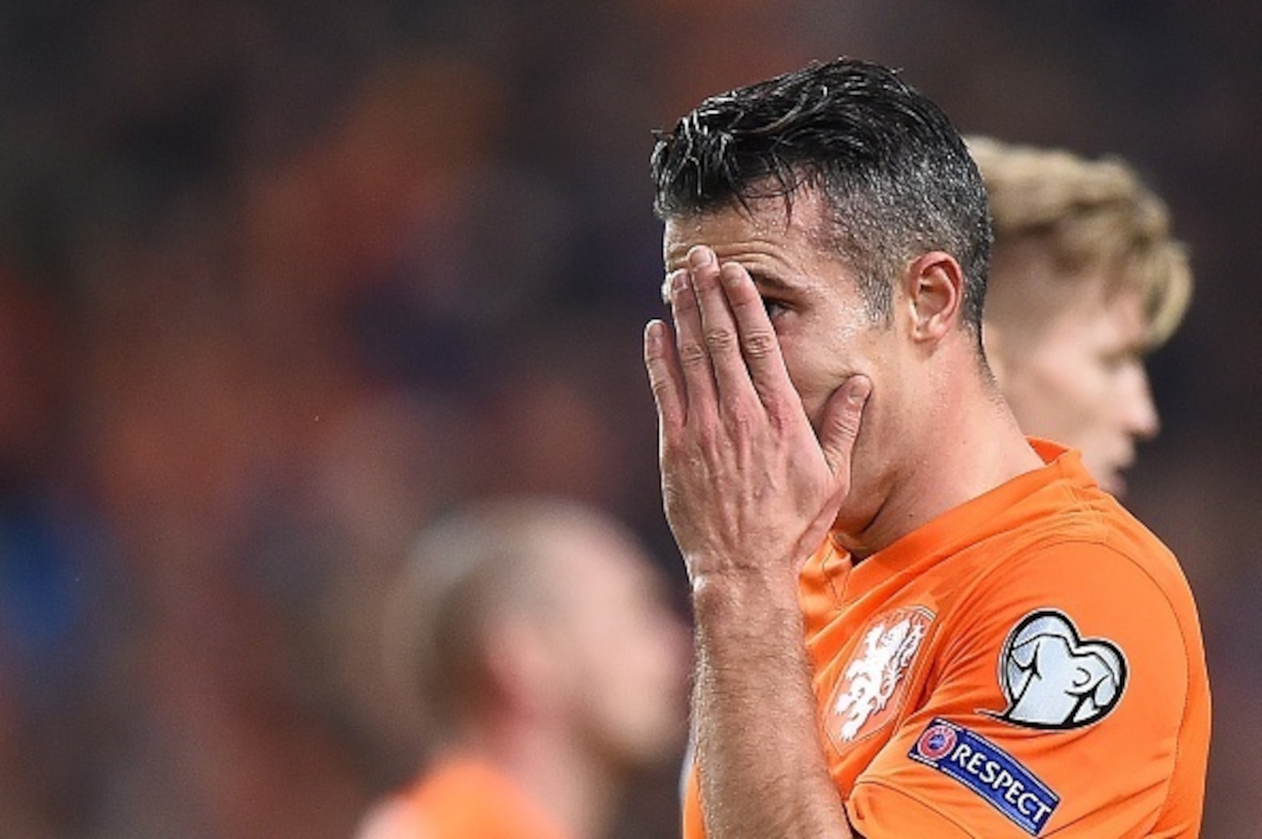 Netherlands' Robin van Persie reacts during  the Euro 2016 qualifying fooball match Netherlands vs Czech Republic at the Amsterdam Arena in Amsterdam, October 13, 2015. AFP PHOTO/Emmanuel Dunand        (Photo credit should read EMMANUEL DUNAND/AFP/Getty I