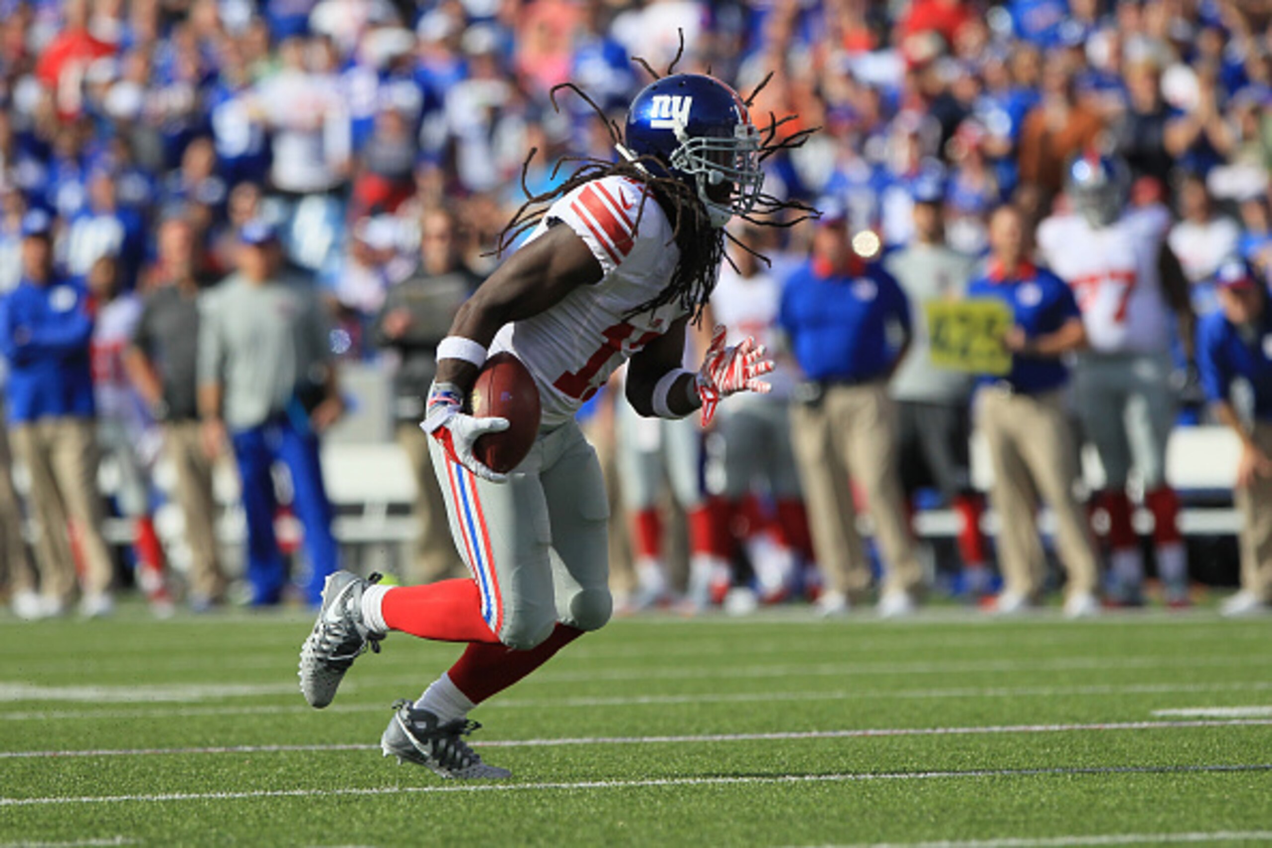 ORCHARD PARK, NY - OCTOBER 04: Dwayne Harris #17 of the New York Giants runs after the catch during the second half against the Buffalo Bills at Ralph Wilson Stadium on October 04, 2015 in Orchard Park, New York. (Photo by Jerome Davis/Getty Images)