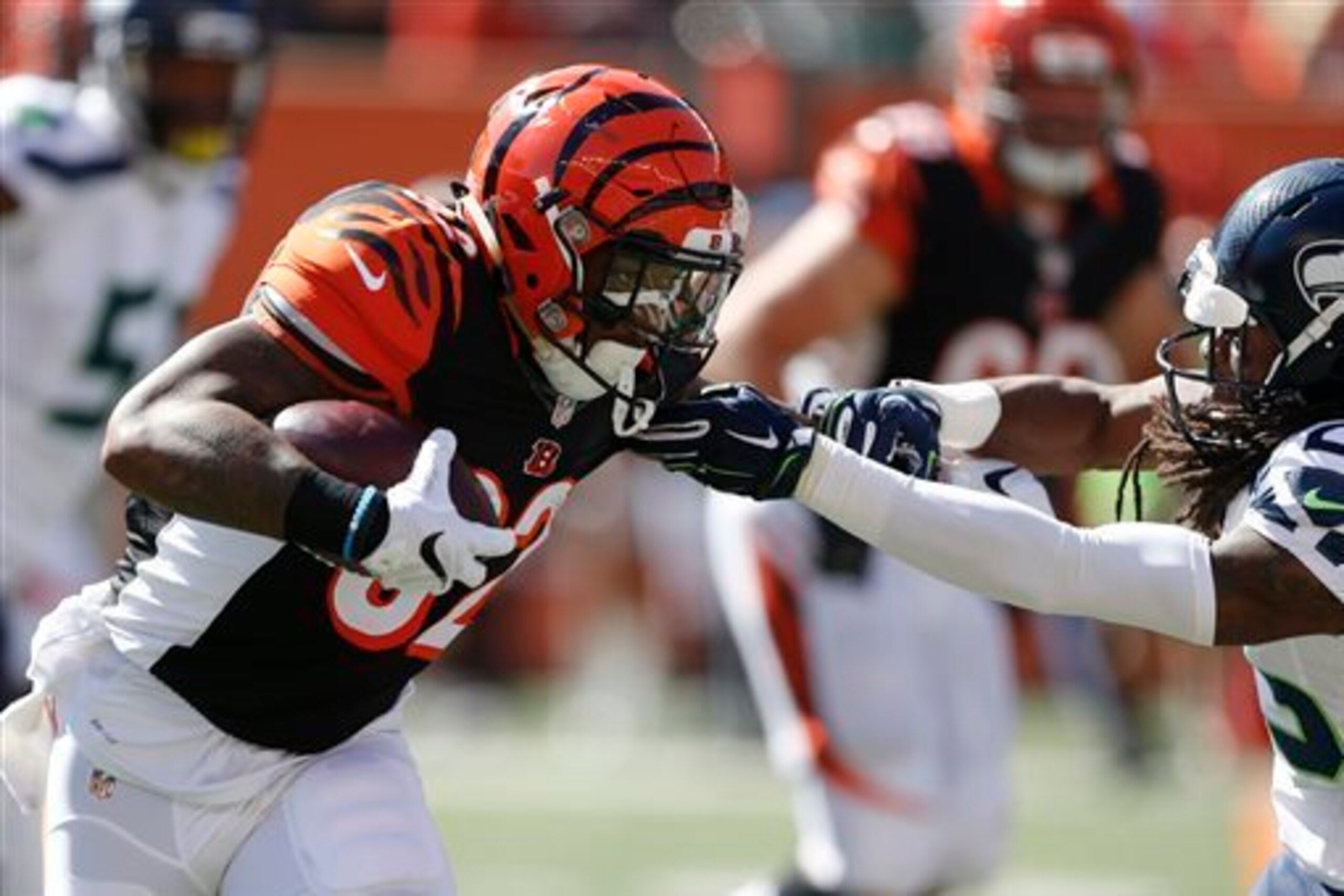 Jeremy Hill continues to lose snaps in the Cincinnati backfield. Jeremy Hill continues to lose snaps in the Cincinnati backfield.