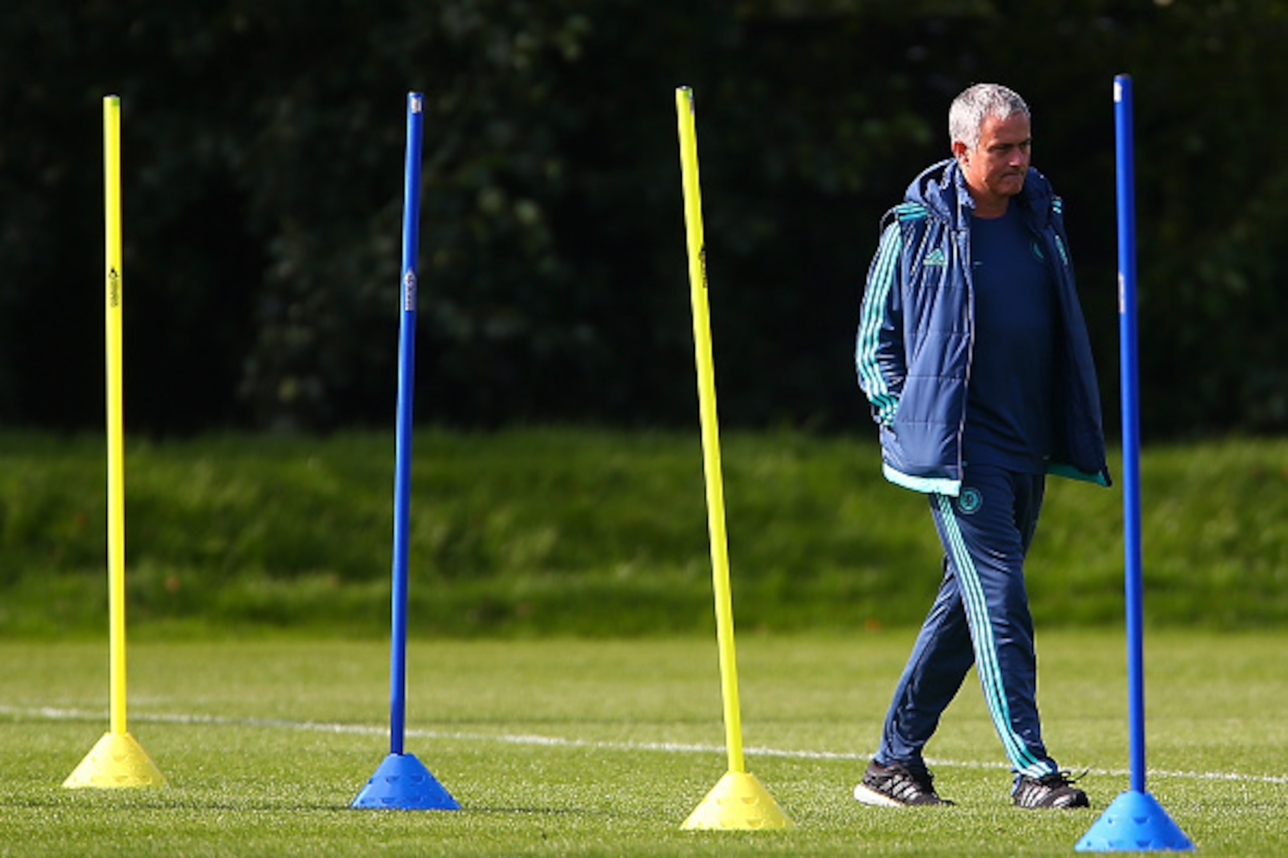 COBHAM, ENGLAND - SEPTEMBER 28:  Jose Mourinho manager of Chelsea during a training session at Chelsea Training Ground on September 28, 2015 in Cobham, England.  (Photo by Jordan Mansfield/Getty Images)