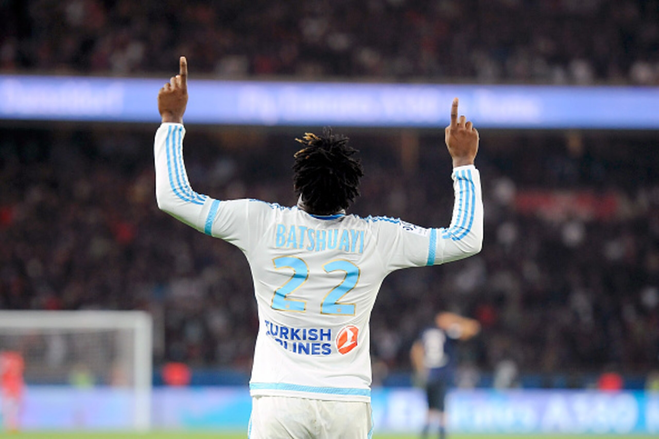 PARIS, FRANCE - OCTOBER 04: Michy Batshuayi of Olympique de Marseille celebrates his goal during the Ligue 1 game between Paris Saint-Germain and Olympique de Marseille at Parc des Princes on October 4, 2015 in Paris, France. (Photo by Aurelien Meunier/ PARIS, FRANCE - OCTOBER 04: Michy Batshuayi of Olympique de Marseille celebrates his goal during the Ligue 1 game between Paris Saint-Germain and Olympique de Marseille at Parc des Princes on October 4, 2015 in Paris, France. (Photo by Aurelien Meunier/