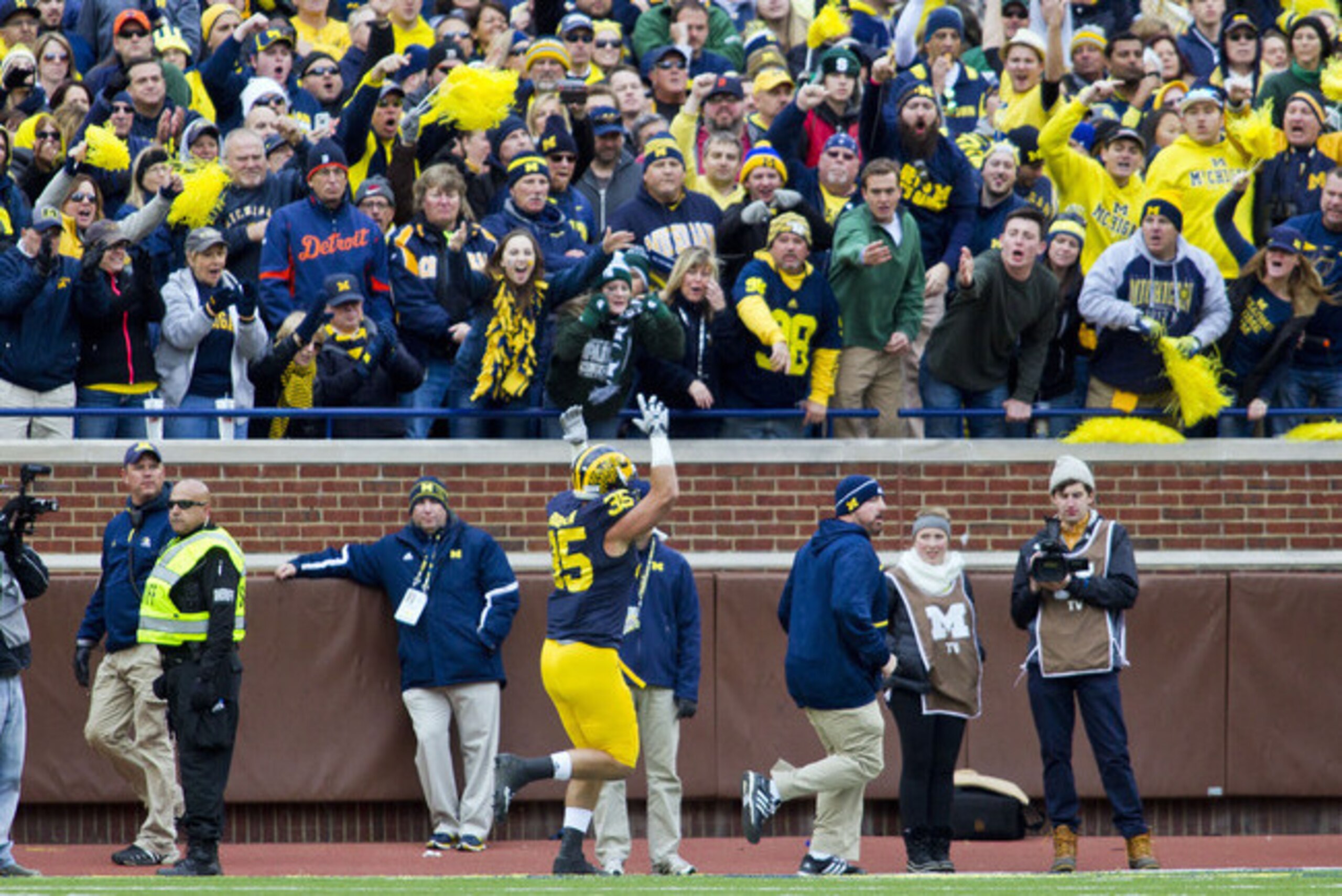 Michigan LB Joe Bolden after his ejection Michigan LB Joe Bolden after his ejection