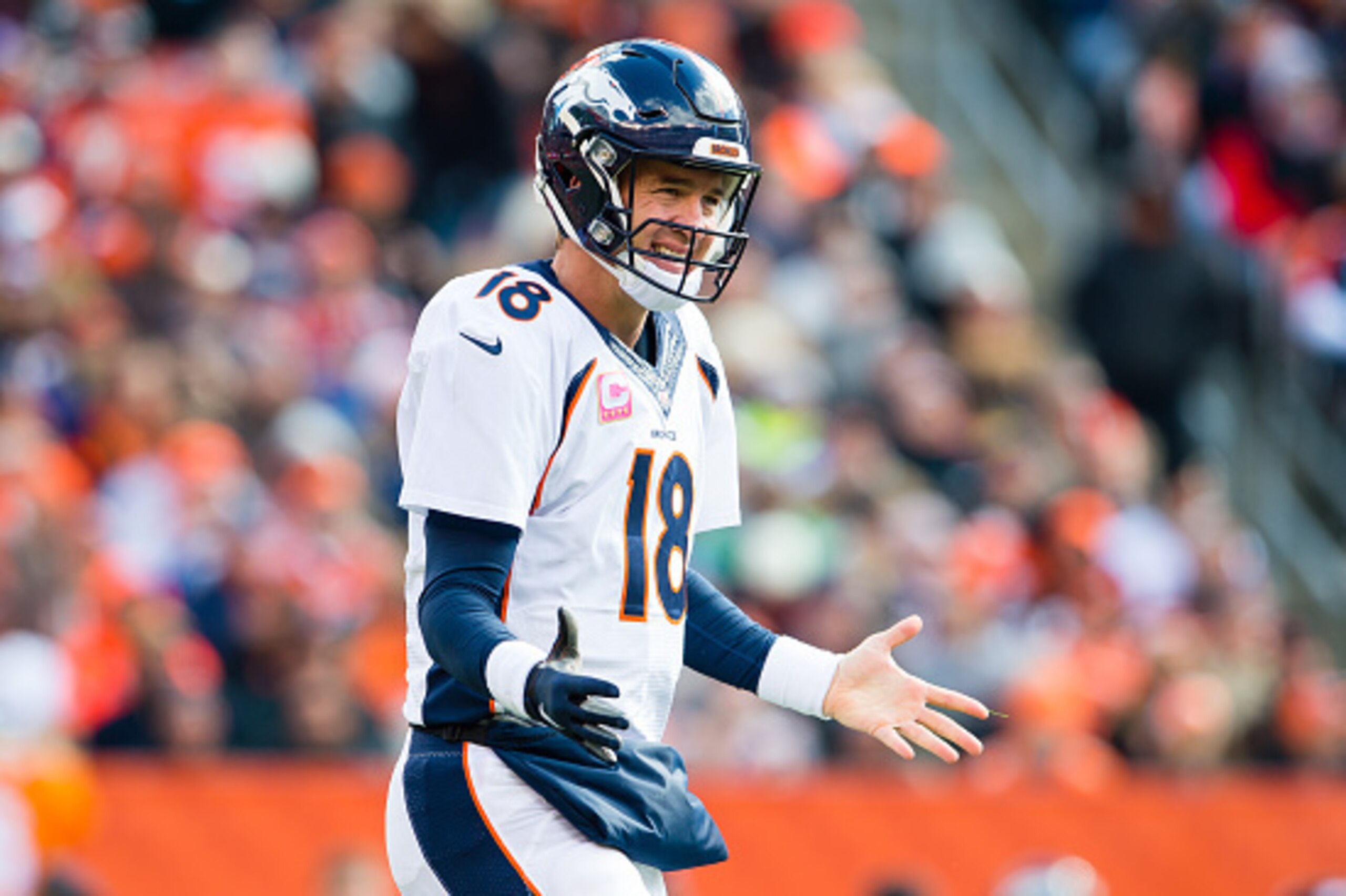CLEVELAND, OH - OCTOBER 18: Quarterback Peyton Manning #18 of the Denver Broncos reacts after an incomplete pass during the first half against the Cleveland Browns at FirstEnergy Stadium on October 18, 2015 in Cleveland, Ohio. (Photo by Jason Miller/Getty