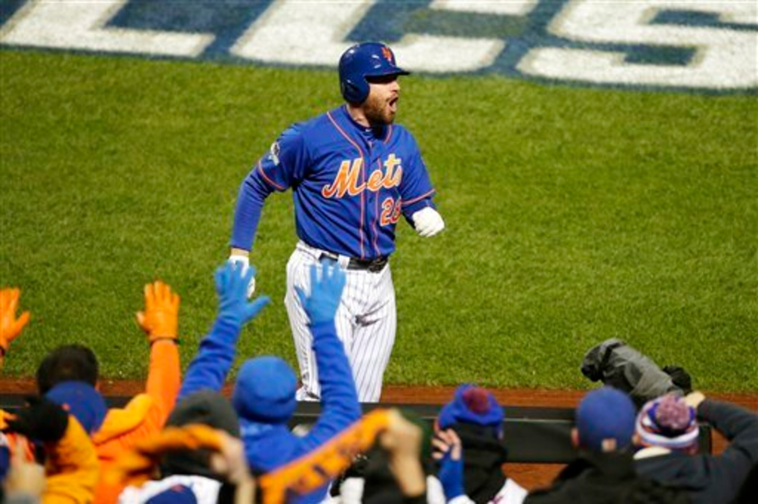 Daniel Murphy has homered in four straight playoff games. Daniel Murphy has homered in four straight playoff games.