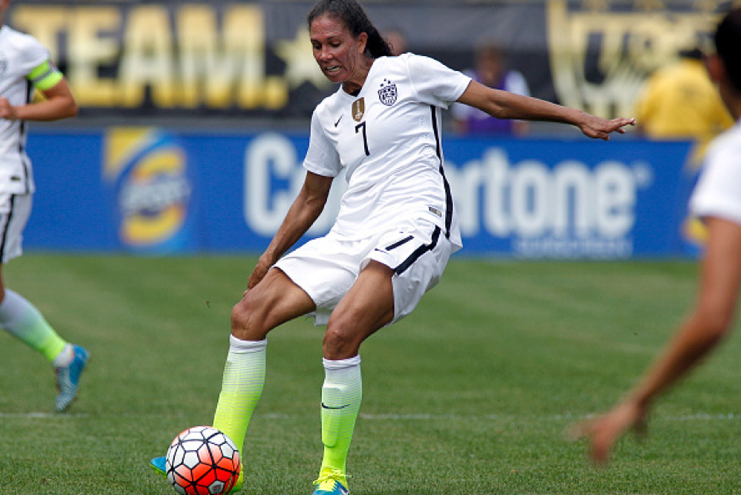 PITTSBURGH, PA - AUGUST 16: Shannon Boxx #7 of the United States during the match against Costa Rica at Heinz Field on August 16, 2015 in Pittsburgh, Pennsylvania. (Photo by Justin K. Aller/Getty Images) PITTSBURGH, PA - AUGUST 16: Shannon Boxx #7 of the United States during the match against Costa Rica at Heinz Field on August 16, 2015 in Pittsburgh, Pennsylvania. (Photo by Justin K. Aller/Getty Images)