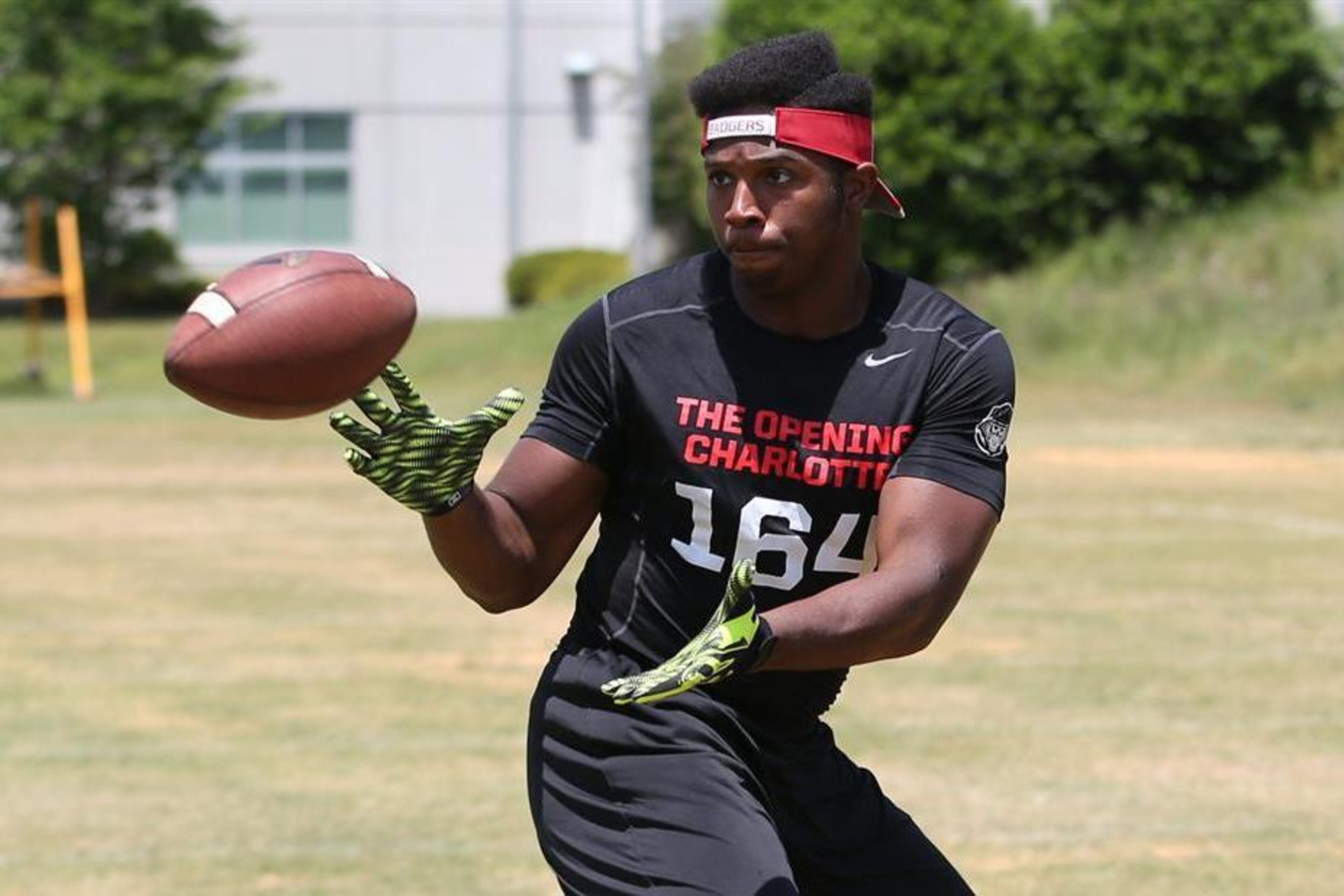 One-time Wisconsin running back commit Antonio Williams gave his verbal pledge to Ohio State over the weekend. Who will Wisconsin target next? One-time Wisconsin running back commit Antonio Williams gave his verbal pledge to Ohio State over the weekend. Who will Wisconsin target next?