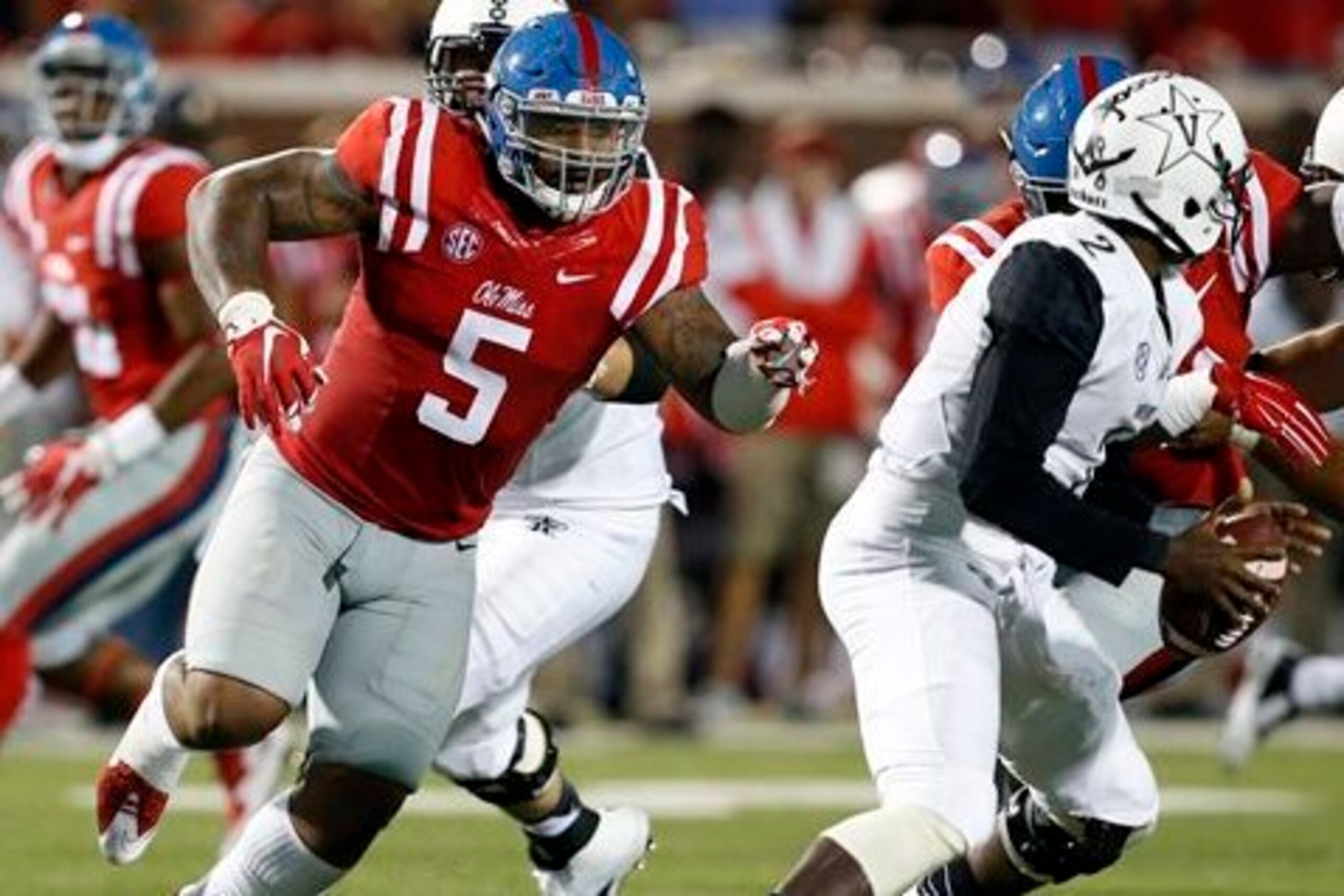 Ole Miss DT Robert Nkemdiche