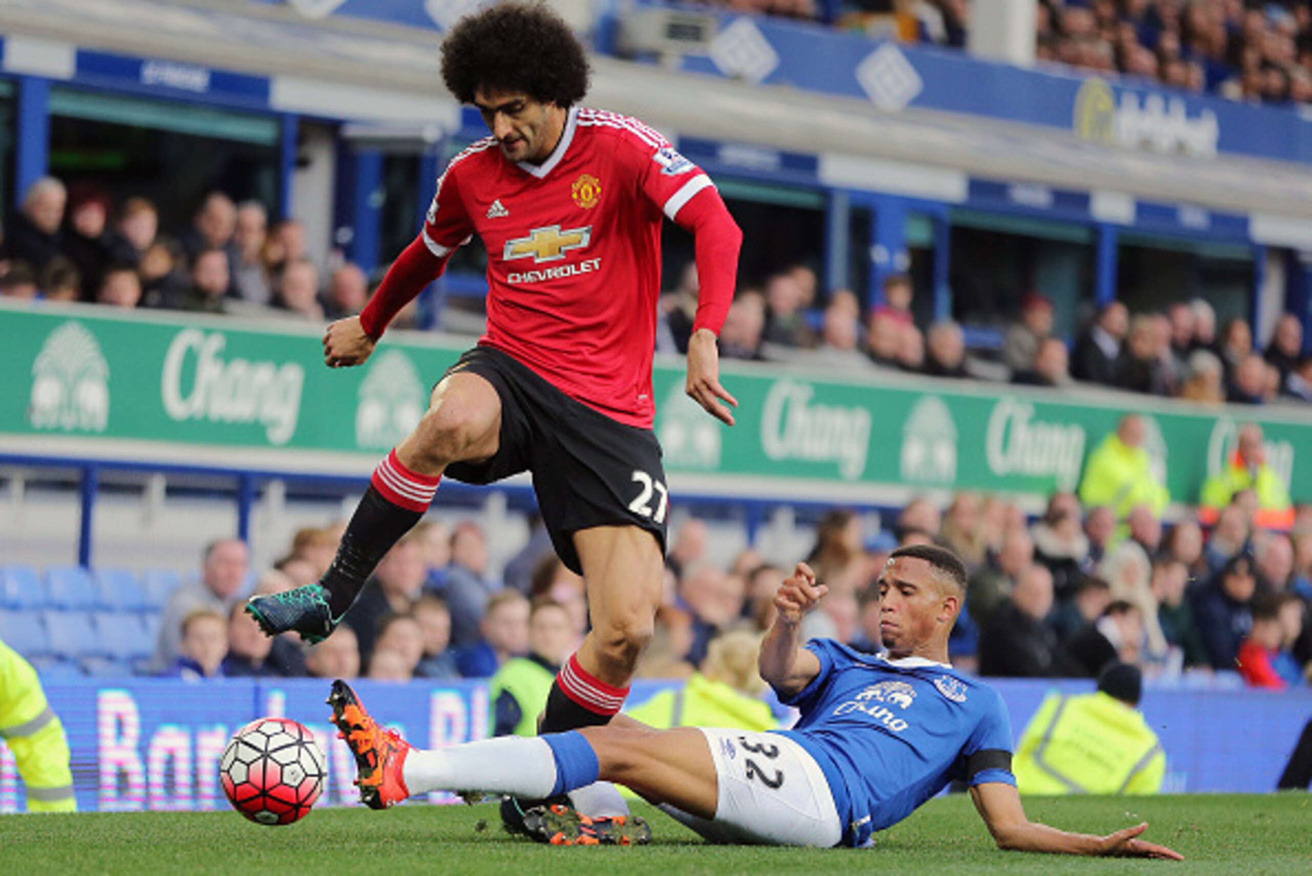 LIVERPOOL, ENGLAND - OCTOBER 17:  Marouane Fellaini of Manchester United and Brendan Galloway of Everton during the Barclays Premier League match between Everton and Manchester United at Goodison Park on October 17, 2015 in Liverpool, England.  (Photo by 