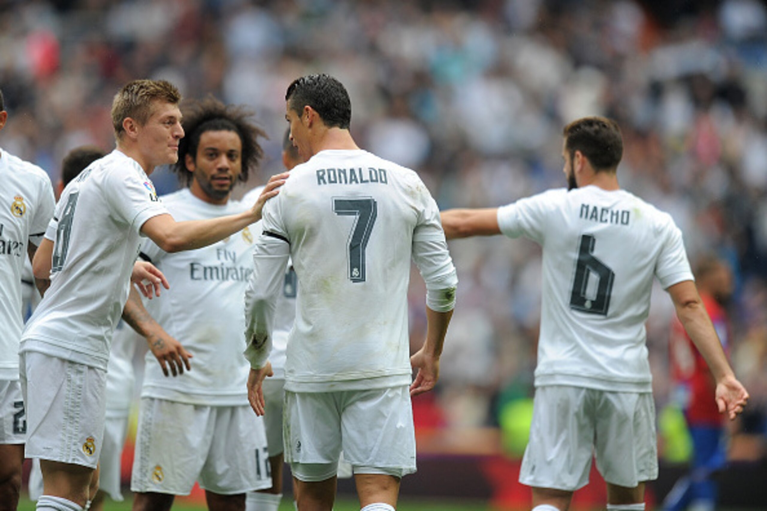 MADRID, SPAIN - OCTOBER 17:  Cristiano Ronaldo of Real Madrid celebrates with Toni Kroos after scoring Real's 2nd goal during the La Liga match between Real Madrid CF and Levante UD at estadio Santiago Bernabeu on October 17, 2015 in Madrid, Spain.  (Phot