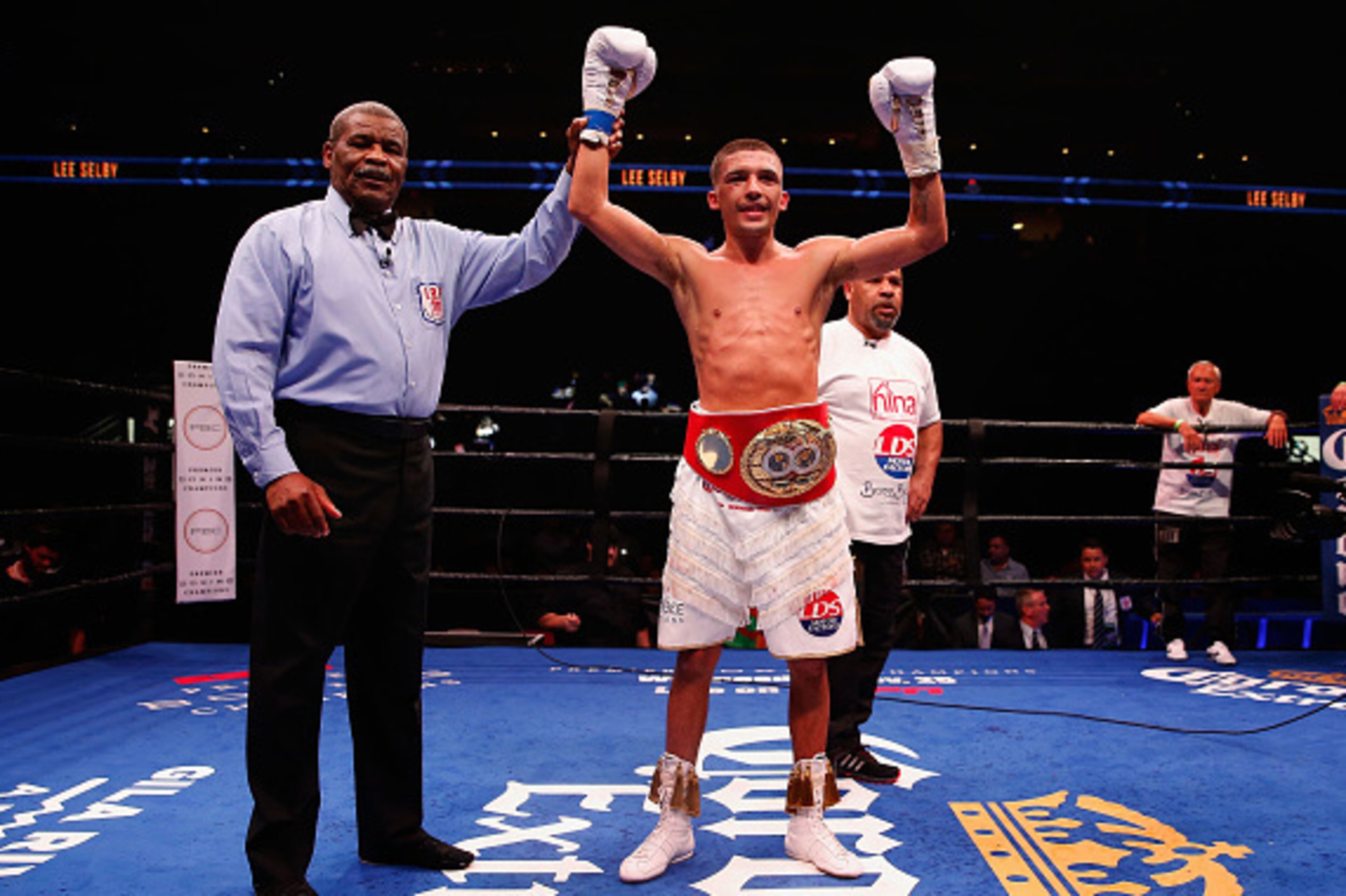 GLENDALE, AZ - OCTOBER 14:  Lee Selby celebrates after defeating Fernando Montiel (not pictured) by unanimous decision during the IBF featherweight championship title bout at Gila River Arena on October 14, 2015 in Glendale, Arizona.  (Photo by Christian 