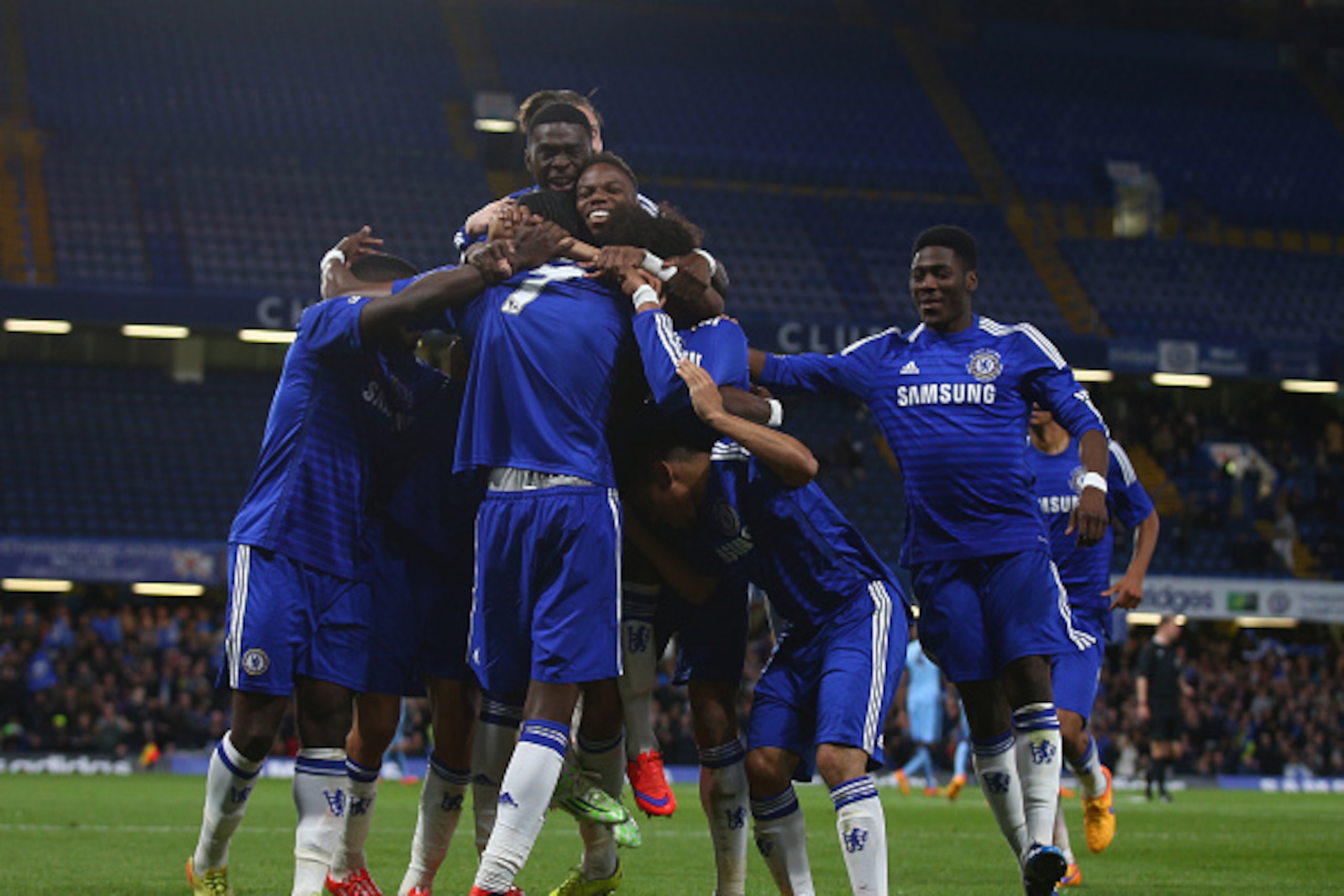 LONDON, ENGLAND - APRIL 27:  Tammy Abraham of Chelsea celebrates scoring a goal during the FA Youth Cup Fina, Second Leg match between Chelsea and Manchester City at Stamford Bridge on April 27, 2015 in London, England.  (Photo by Ian Walton/Getty Images)