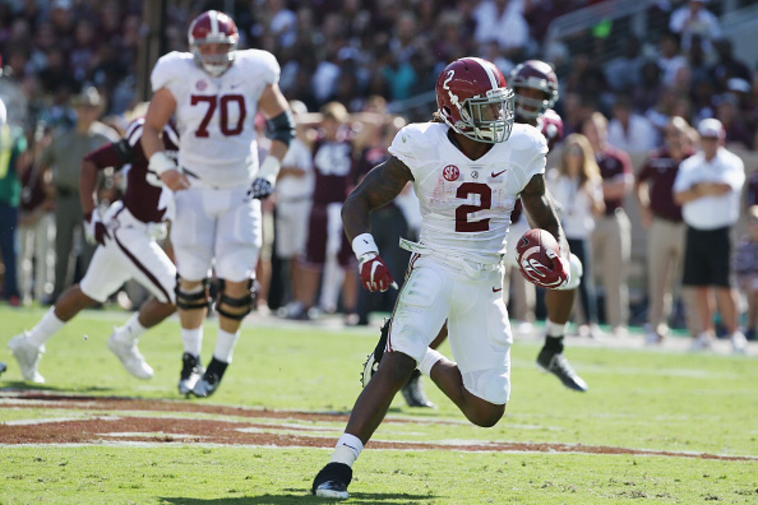 COLLEGE STATION, TX - OCTOBER 17:  Derrick Henry #2 of the Alabama Crimson Tide runs for Alabama Crimson Tide 55-yard touchdown in the first half of their game against the Texas A&M Aggies at Kyle Field on October 17, 2015 in College Station, Texas.  (Pho
