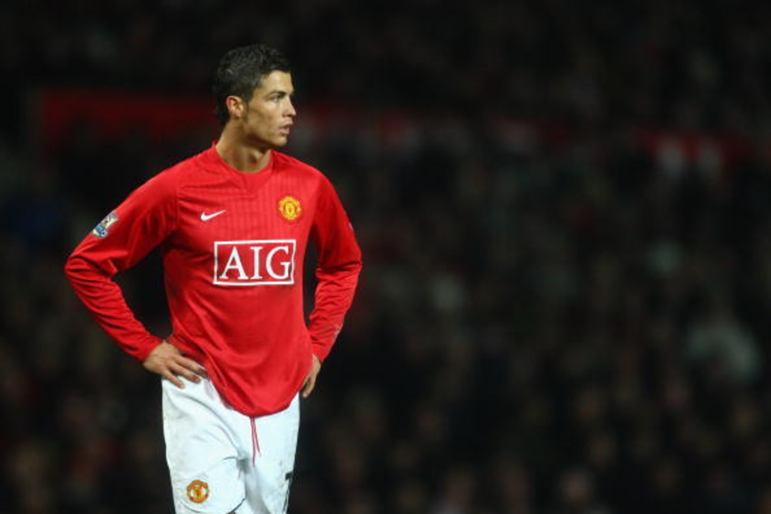 MANCHESTER, UNITED KINGDOM - JANUARY 31:  Cristiano Ronaldo of Manchester United looks on during the Barclays Premier League match between Manchester United and Everton at Old Trafford on January 31, 2009 in Manchester, England. (Photo by Jamie McDonald/G