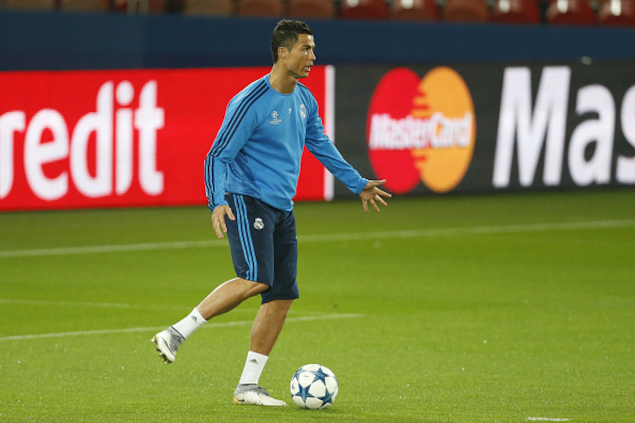 PARIS, FRANCE - OCTOBER 20: Cristiano Ronaldo of Real Madrid in action during the practice session on the eve of the UEFA Champions League match between Paris Saint-Germain (PSG) and Real Madrid at Parc des Princes stadium on October 20, 2015 in Paris, Fr