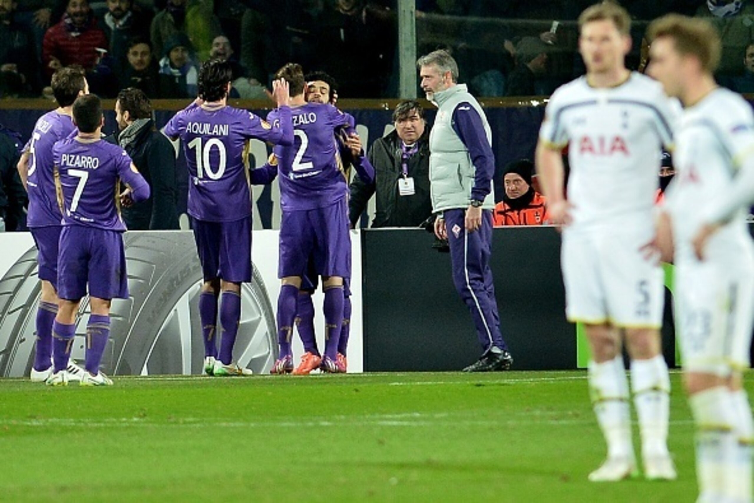 Fiorentina's midfielder from Egypt Mohamed Salah  celebrates after scoring against Fiorentina during the UEFA Europa League round of 32 second-leg football match between Fiorentina and Tottenham Hotspur at Artemio Franchi Stadium in Florence on February 2