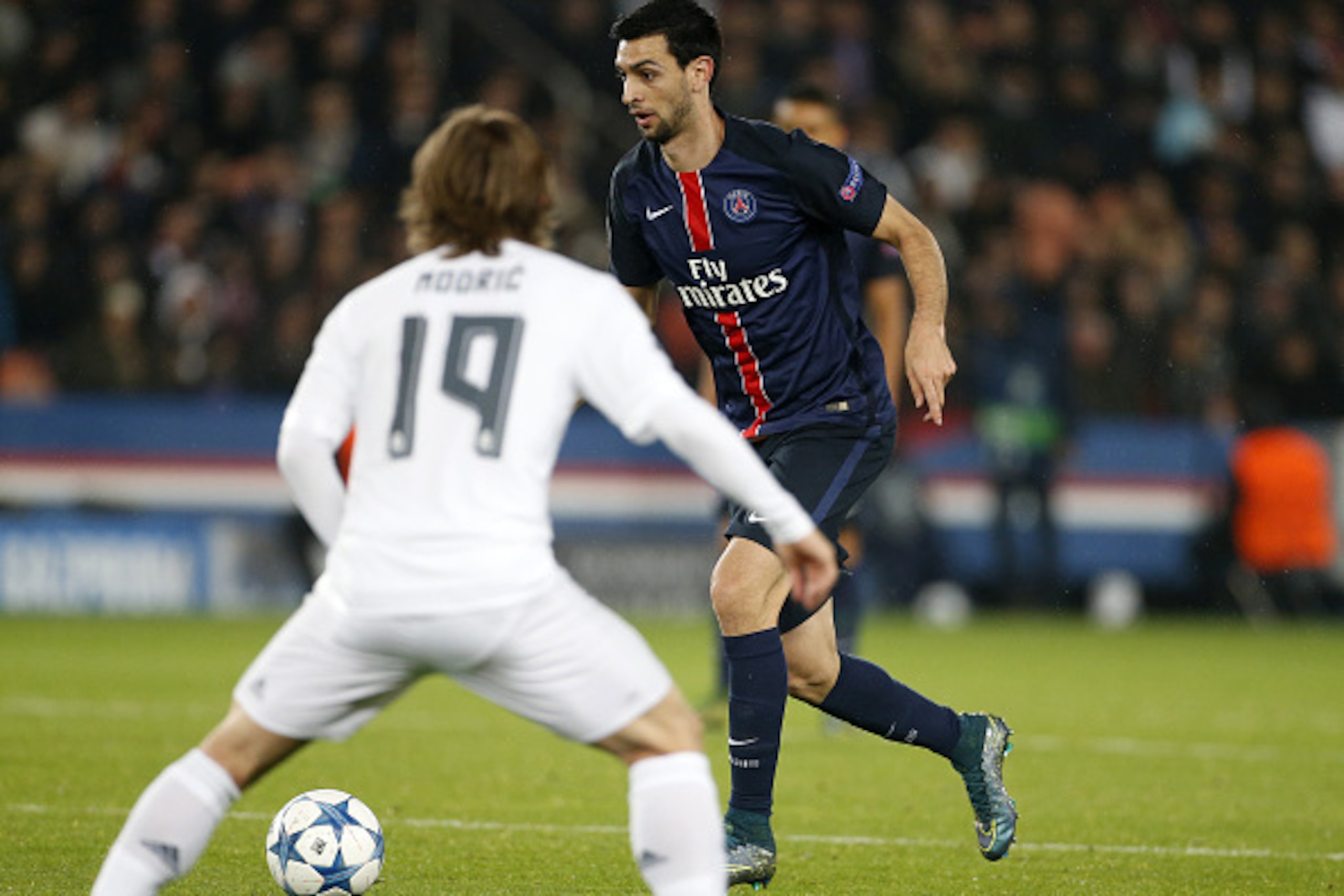 PARIS, FRANCE - OCTOBER 21: Javier Pastore of PSG in action during the UEFA Champions League match between Paris Saint-Germain (PSG) and Real Madrid at Parc des Princes stadium on October 21, 2015 in Paris, France. (Photo by Jean Catuffe/Getty Images)