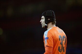LONDON, ENGLAND - OCTOBER 20:  Goalkeeper Petr Cech of Arsena looks on during the UEFA Champions League Group F match between Arsenal FC and FC Bayern Munchen at the Emirates Stadium on October 20, 2015 in London, United Kingdom.  (Photo by Boris Streubel