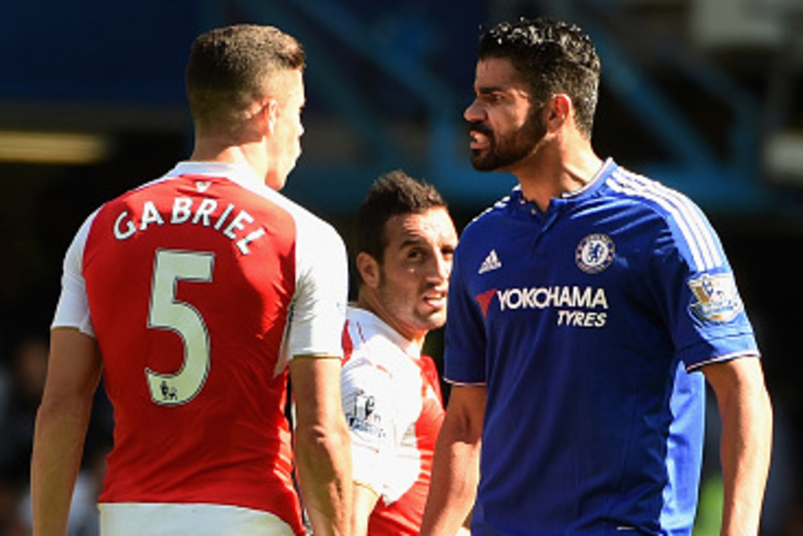 LONDON, ENGLAND - SEPTEMBER 19:  Diego Costa of Chelsea and Gabriel of Arsenal argue during the Barclays Premier League match between Chelsea and Arsenal at Stamford Bridge on September 19, 2015 in London, United Kingdom.  (Photo by Ross Kinnaird/Getty Im