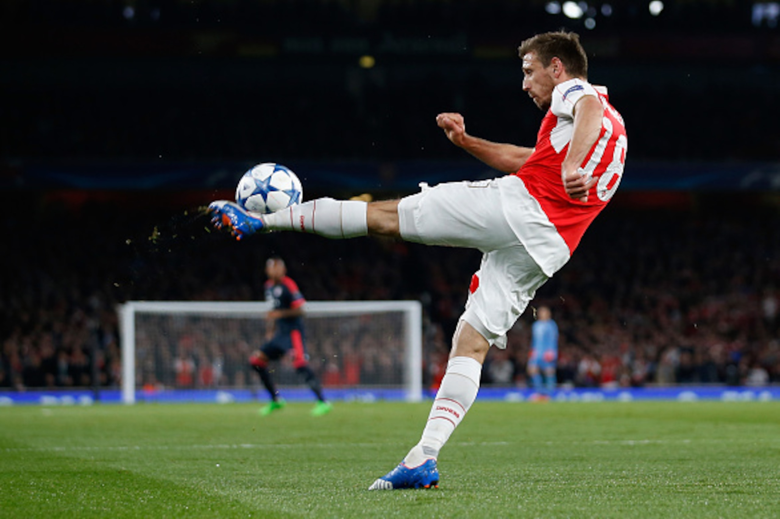 LONDON, ENGLAND - OCTOBER 20: Nacho Monreal of Arsenal kicks the ball during the UEFA Champions League Group F match between Arsenal FC and FC Bayern Munchen at the Emirates Stadium on October 20, 2015 in London, United Kingdom. (Photo by Boris Streubel LONDON, ENGLAND - OCTOBER 20: Nacho Monreal of Arsenal kicks the ball during the UEFA Champions League Group F match between Arsenal FC and FC Bayern Munchen at the Emirates Stadium on October 20, 2015 in London, United Kingdom. (Photo by Boris Streubel
