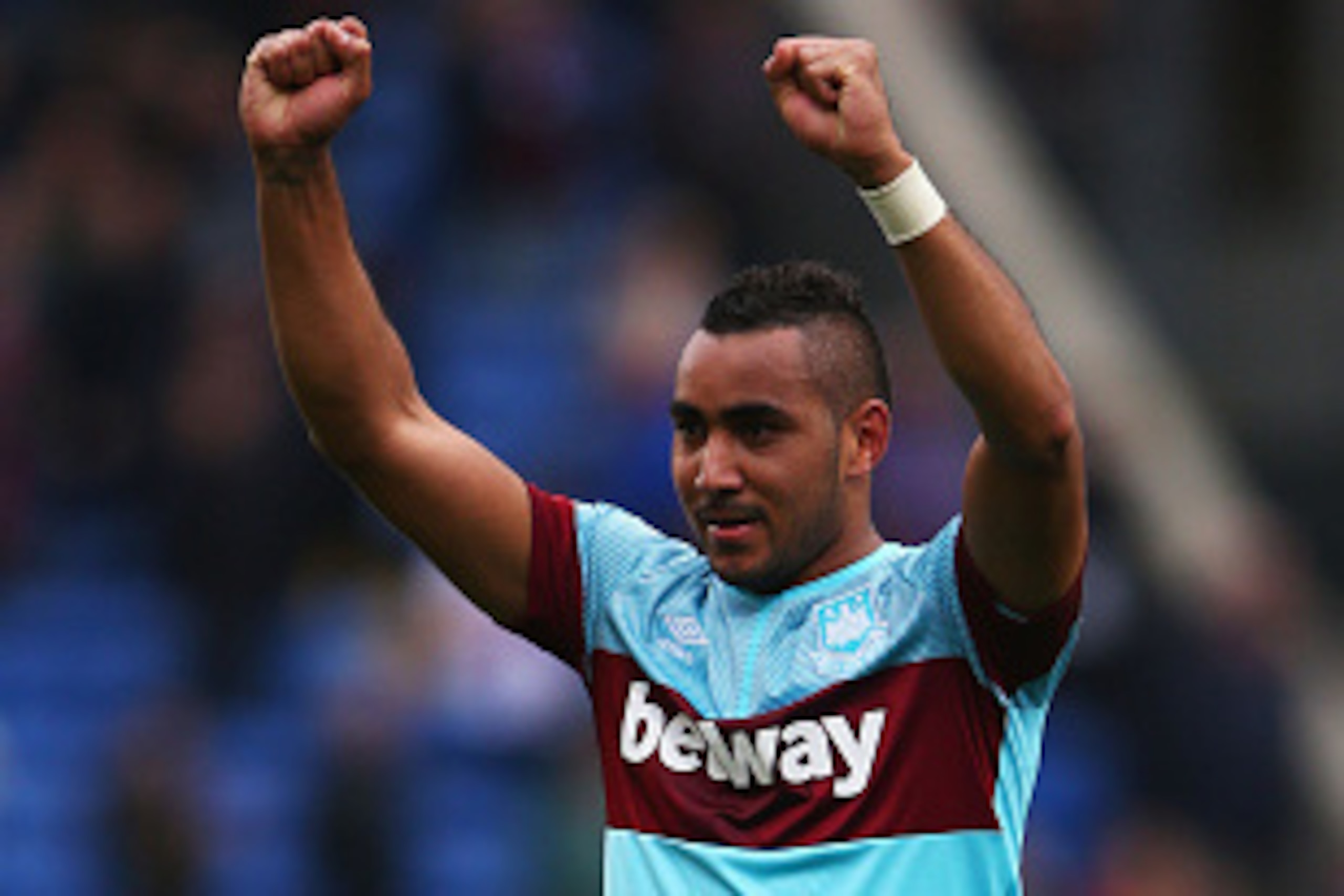 LONDON, ENGLAND - OCTOBER 17:  Dimitri Payet of West Ham United celebrates his team's 3-1 win in the Barclays Premier League match between Crystal Palace and West Ham United at Selhurst Park on October 17, 2015 in London, England.  (Photo by Ian Walton/Ge