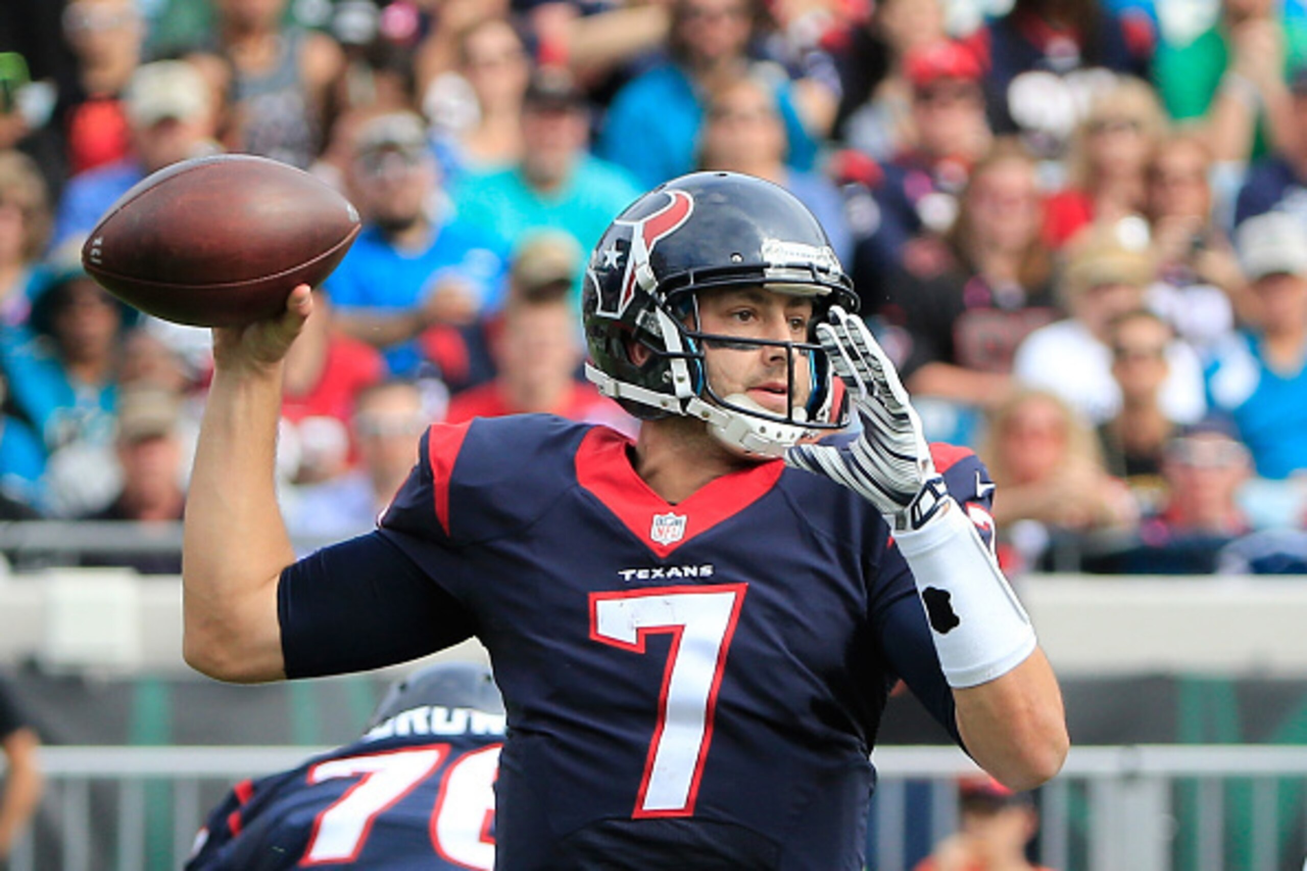 JACKSONVILLE, FL - OCTOBER 18:  Brian Hoyer #7 of the Houston Texans looks to pass during the game against the Jacksonville Jaguars at EverBank Field on October 18, 2015 in Jacksonville, Florida.  (Photo by Sam Greenwood/Getty Images)