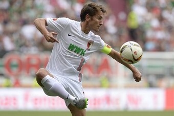 Augsburg's Dutch defender Paul Verhaegh plays during the German first division Bundesliga football match FC Augsburg vs Hertha Berlin in Augsburg southern Germany, on August 15, 2015.  AFP PHOTO / CHRISTOF STACHE

RESTRICTIONS: DURING MATCH TIME: DFL RULE