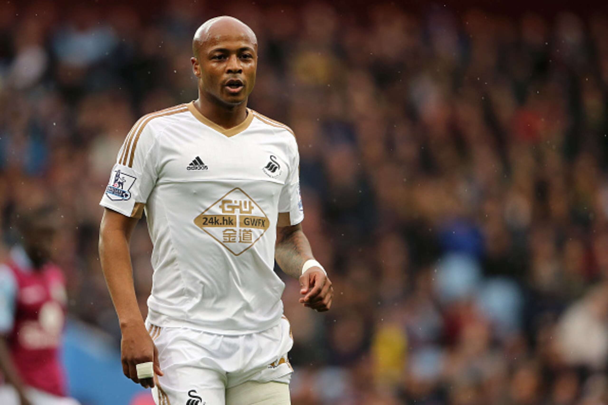 BRIMINGHAM, ENGLAND - OCTOBER 24: Andre Ayew of Swansea City during the Barclays Premier League match between Aston Villa and Swansea City at Villa Park on October 24, 2015 in Birmingham, England. (Photo by Matthew Ashton - AMA/Getty Images) BRIMINGHAM, ENGLAND - OCTOBER 24: Andre Ayew of Swansea City during the Barclays Premier League match between Aston Villa and Swansea City at Villa Park on October 24, 2015 in Birmingham, England. (Photo by Matthew Ashton - AMA/Getty Images)