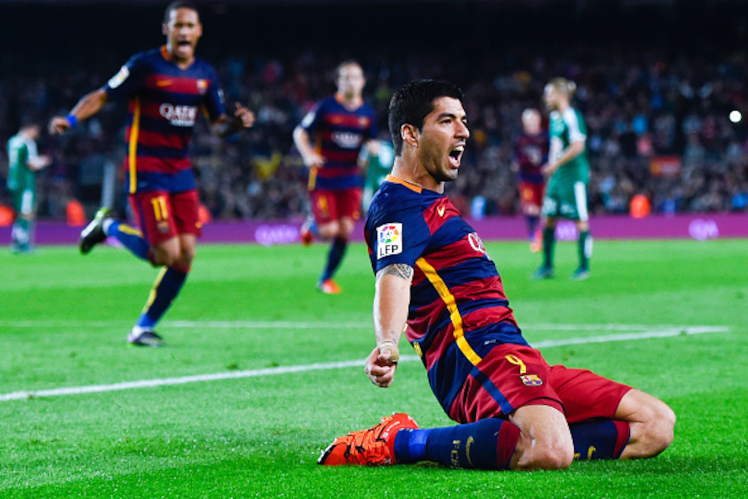 BARCELONA, SPAIN - OCTOBER 25:  Luis Suarez of FC Barcelona celebrates after scoring his team's third goal during the La Liga match between FC Barcelona and SD Eibar at Camp Nou on October 25, 2015 in Barcelona, Spain.  (Photo by David Ramos/Getty Images)