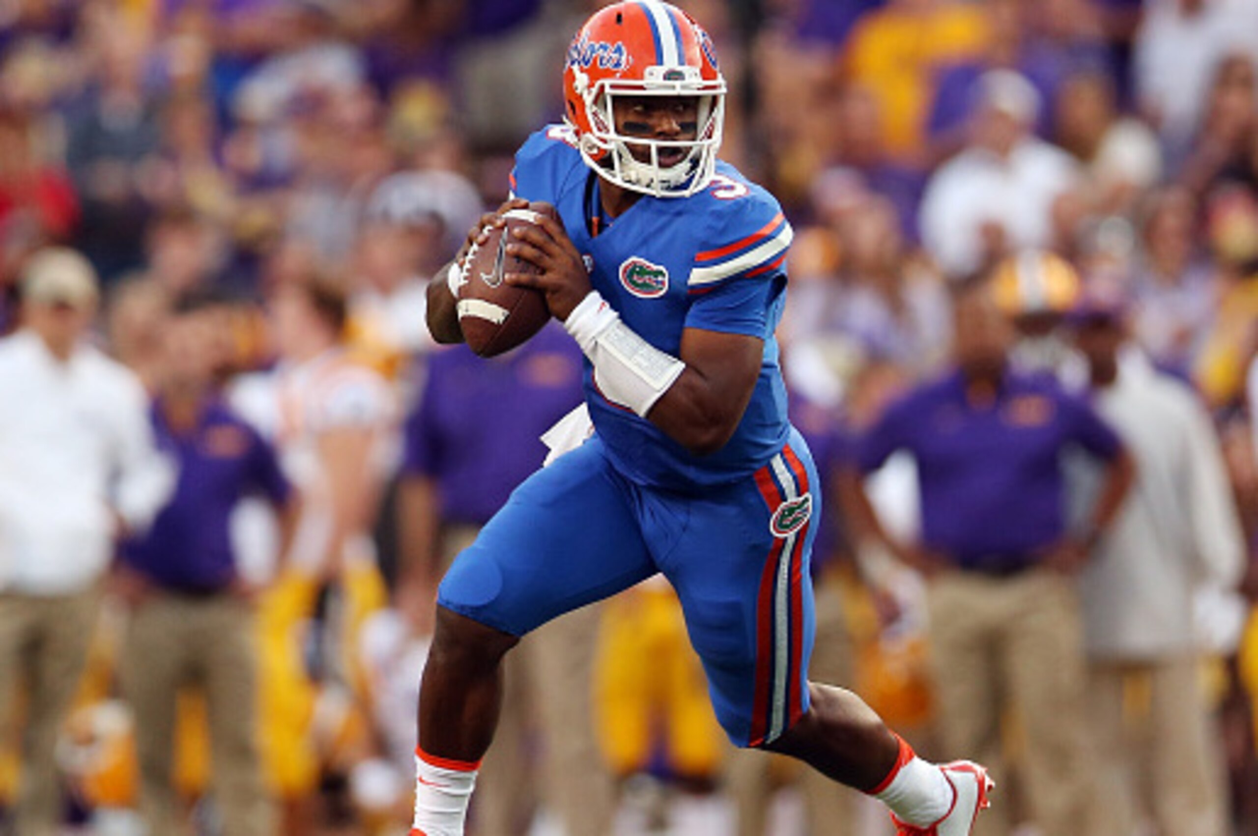BATON ROUGE, LA - OCTOBER 17:  Treon Harris #3 of the Florida Gators throws a pass against the LSU Tigers at Tiger Stadium on October 17, 2015 in Baton Rouge, Louisiana.  (Photo by Chris Graythen/Getty Images)
