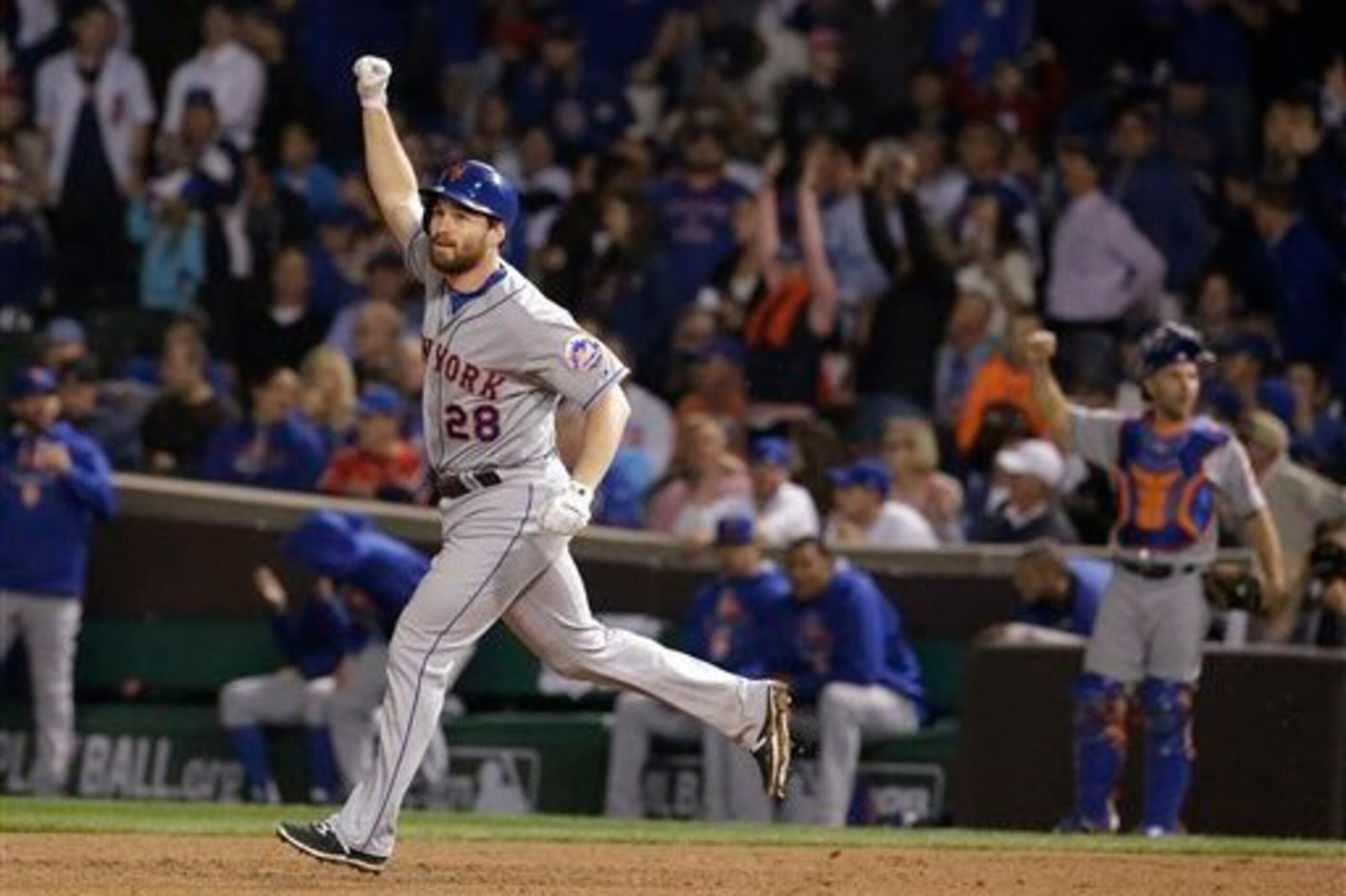 Murphy set an all-time record by homering in six consecutive playoff games.