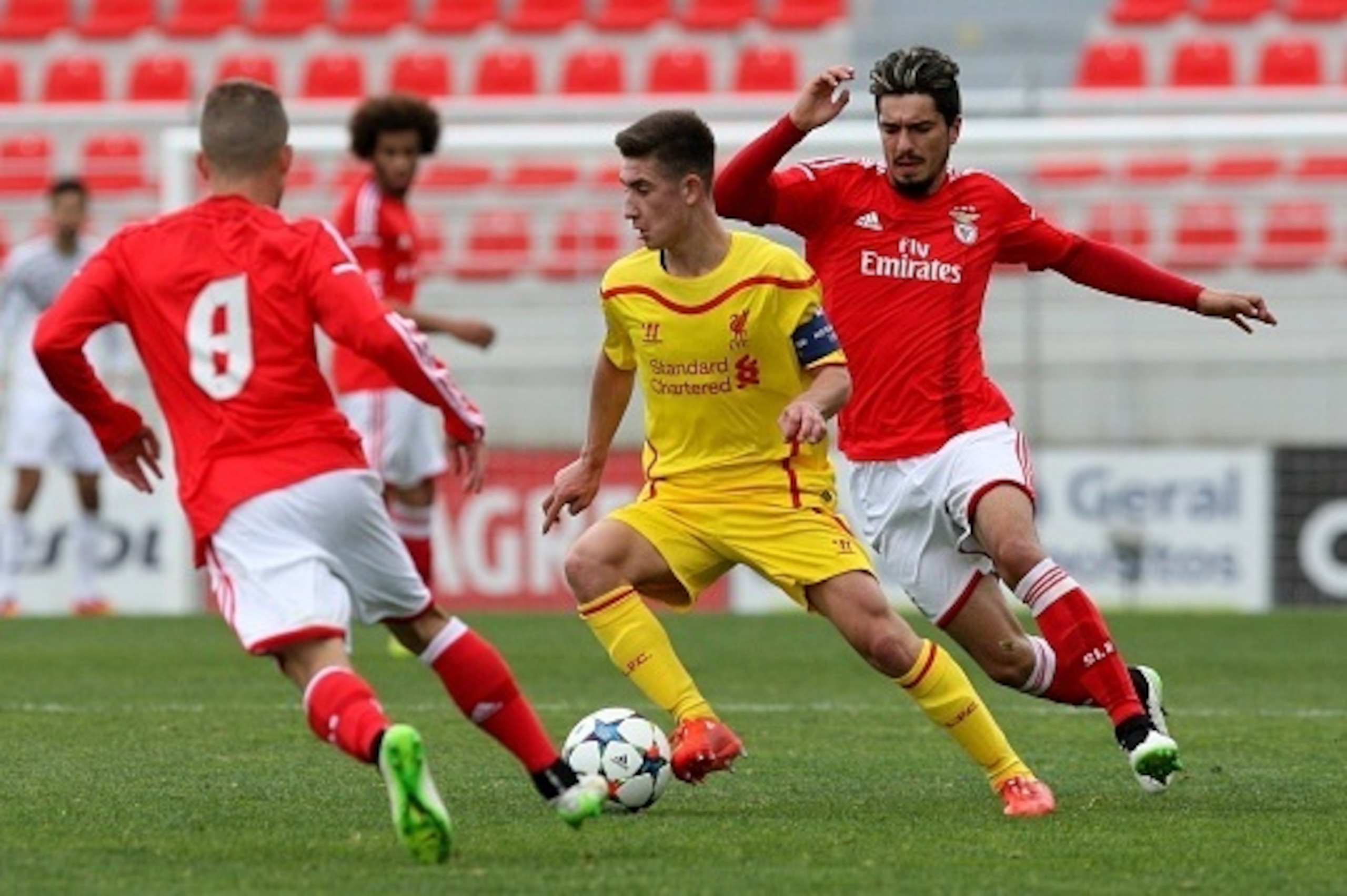 SEIXAL, PORTUGAL - FEBRUARY 24: Liverpool FC's midfielder Cameron Brannagan and SL Benfica's midfielder Pedro Rodrigues in action during the UEFA Youth League match between SL Benfica and Liverpool FC on February 24, 2015 in Seixal, Portugal. (Photo by SEIXAL, PORTUGAL - FEBRUARY 24: Liverpool FC's midfielder Cameron Brannagan and SL Benfica's midfielder Pedro Rodrigues in action during the UEFA Youth League match between SL Benfica and Liverpool FC on February 24, 2015 in Seixal, Portugal. (Photo by