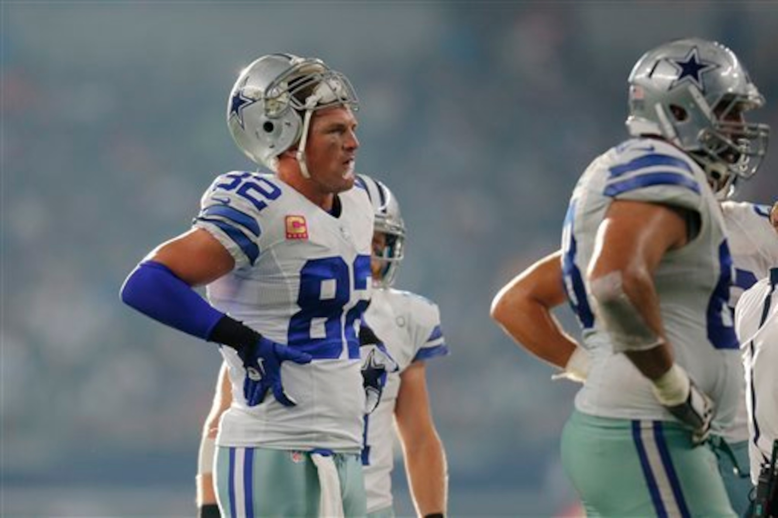 Jason Witten will once again post reliable numbers in Week 8.