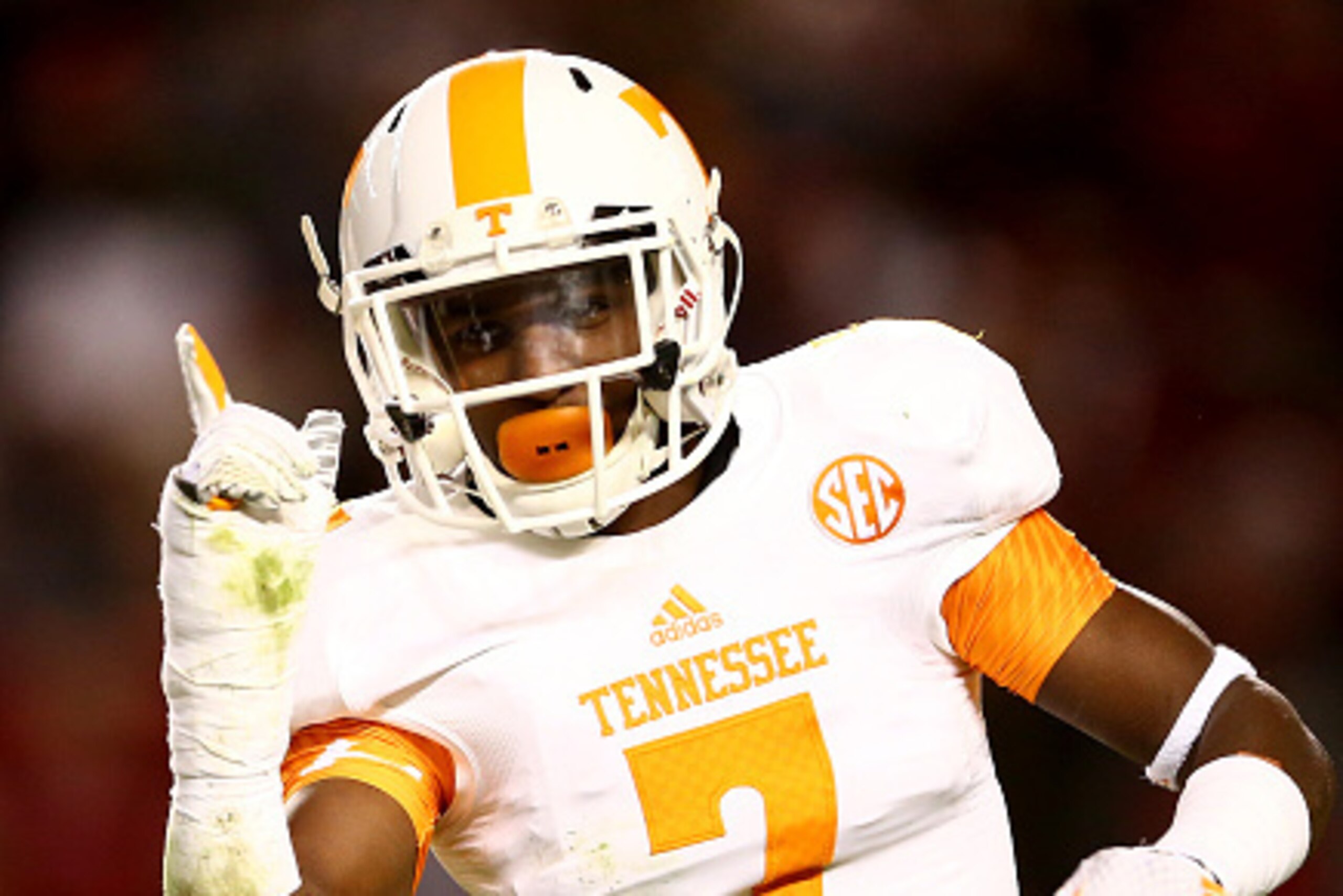 COLUMBIA, SC - NOVEMBER 01:  Rashaan Gaulden #7 of the Tennessee Volunteers reacts after a play against the South Carolina Gamecocks during their game at Williams-Brice Stadium on November 1, 2014 in Columbia, South Carolina.  (Photo by Streeter Lecka/Get