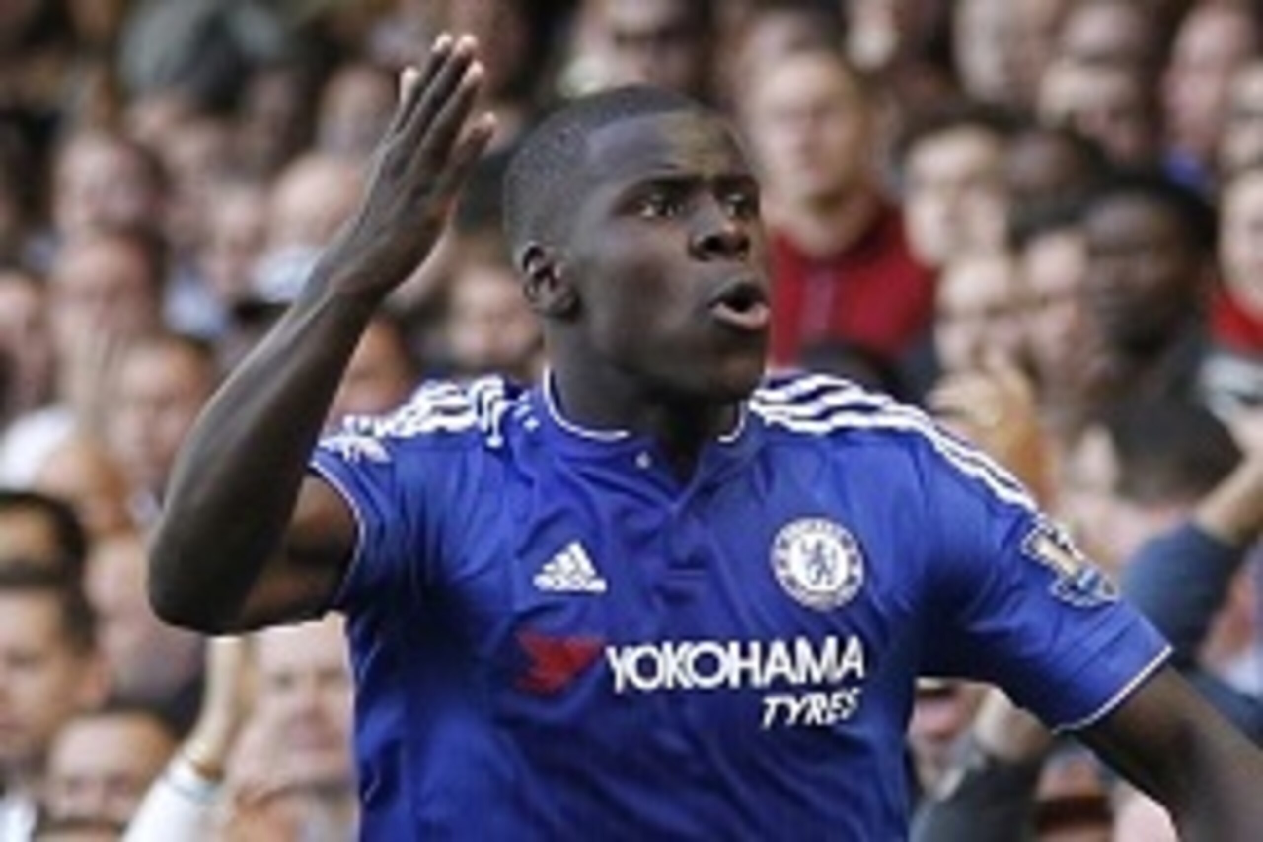 Chelsea's French defender Kurt Zouma celebrates after scoring the opening goal during the English Premier League football match between Chelsea and Arsenal at Stamford Bridge in London on September 19, 2015. AFP PHOTO / IAN KINGTON

RESTRICTED TO EDITORIA