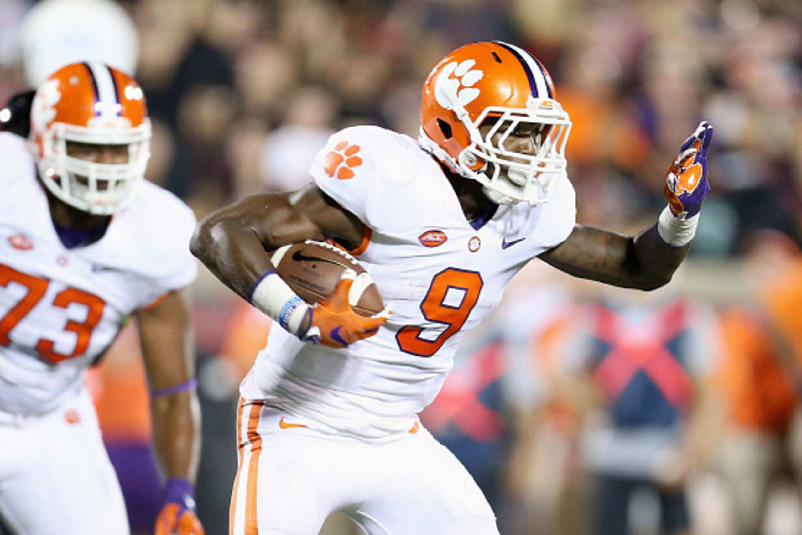 LOUISVILLE, KY - SEPTEMBER 17: Wayne Gallman #9 of the Clemson Tigers runs with the ball during the game against the Louisville Cardinals at Papa John's Cardinal Stadium on September 17, 2015 in Louisville, Kentucky. (Photo by Andy Lyons/Getty Images) LOUISVILLE, KY - SEPTEMBER 17: Wayne Gallman #9 of the Clemson Tigers runs with the ball during the game against the Louisville Cardinals at Papa John's Cardinal Stadium on September 17, 2015 in Louisville, Kentucky. (Photo by Andy Lyons/Getty Images)