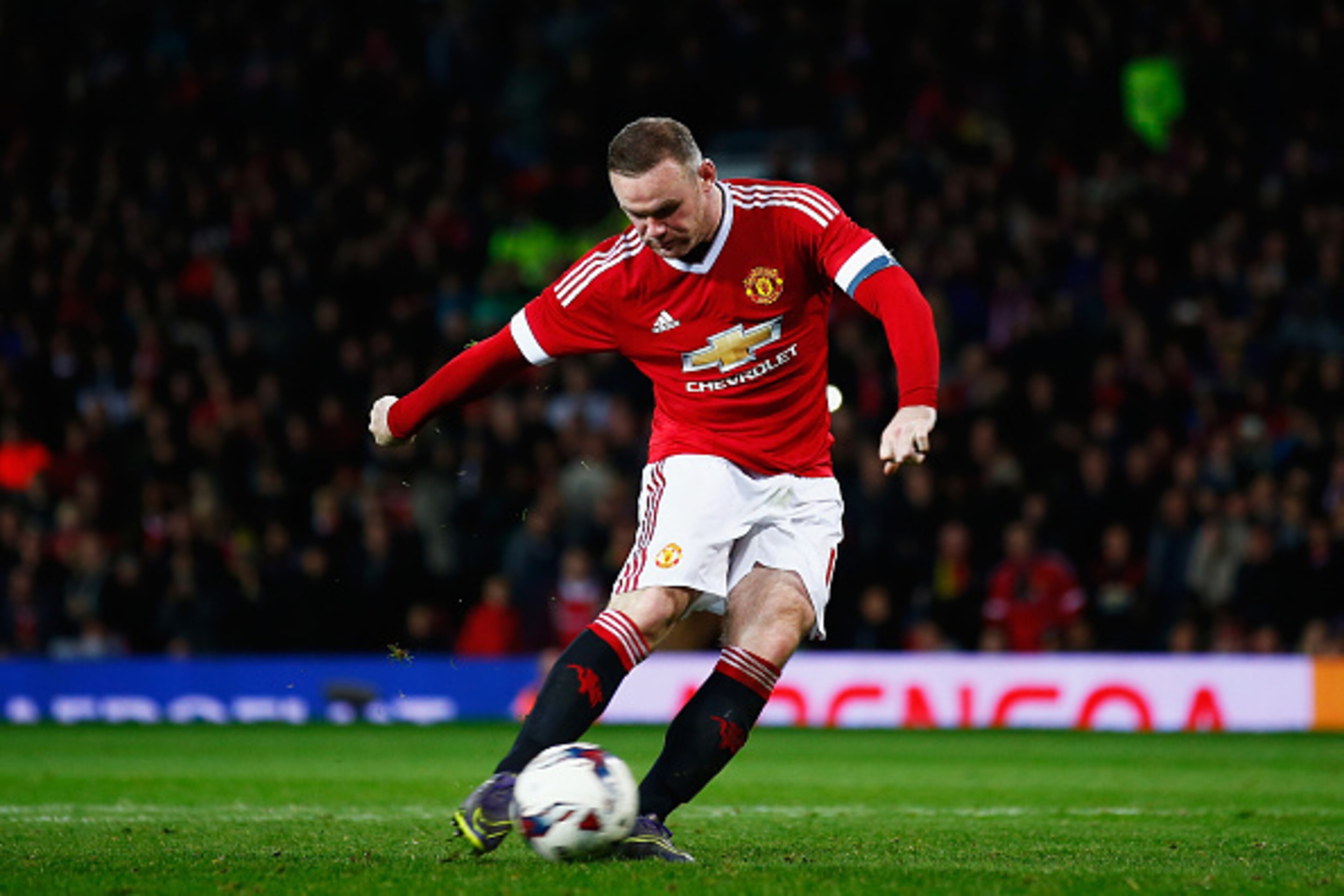 MANCHESTER, ENGLAND - OCTOBER 28:  Wayne Rooney of Manchester United fails to score in the penalty shoot out during the Capital One Cup Fourth Round match between Manchester United and Middlesbrough at Old Trafford on October 28, 2015 in Manchester, Engla