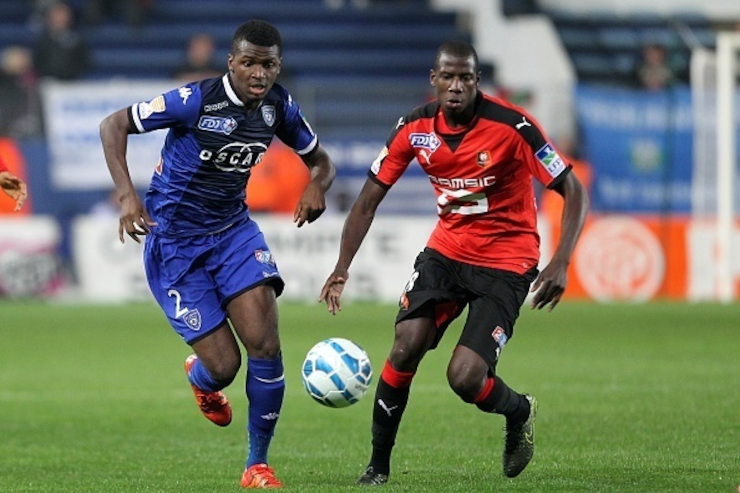 Bastia's Guinean forward Sadio Diallo (L) vies with Rennes' French midfielder Abdoulaye Doucoure during the French Ligue Cup football match Bastia (SCB) against Rennes (SFRC) on October 27, 2015, at the Armand-Cesari stadium in Bastia, on the French Medit