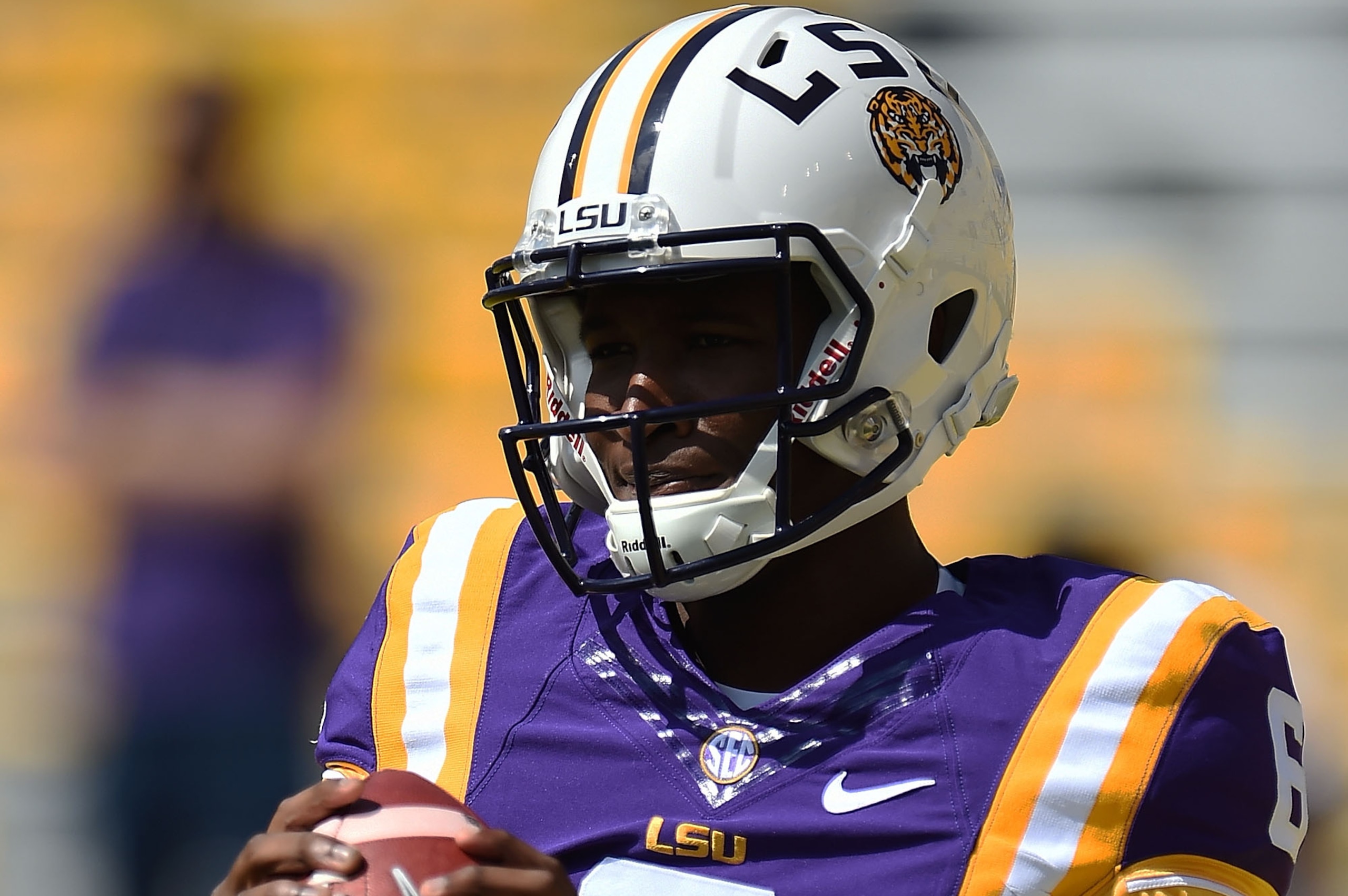 BATON ROUGE, LA - OCTOBER 10: Brandon Harris #6 of the LSU Tigers participates in warmups prior to a game against the South Carolina Gamecocks at Tiger Stadium on October 10, 2015 in Baton Rouge, Louisiana. LSU defeated South Carolina 45-24. (Photo by BATON ROUGE, LA - OCTOBER 10: Brandon Harris #6 of the LSU Tigers participates in warmups prior to a game against the South Carolina Gamecocks at Tiger Stadium on October 10, 2015 in Baton Rouge, Louisiana. LSU defeated South Carolina 45-24. (Photo by