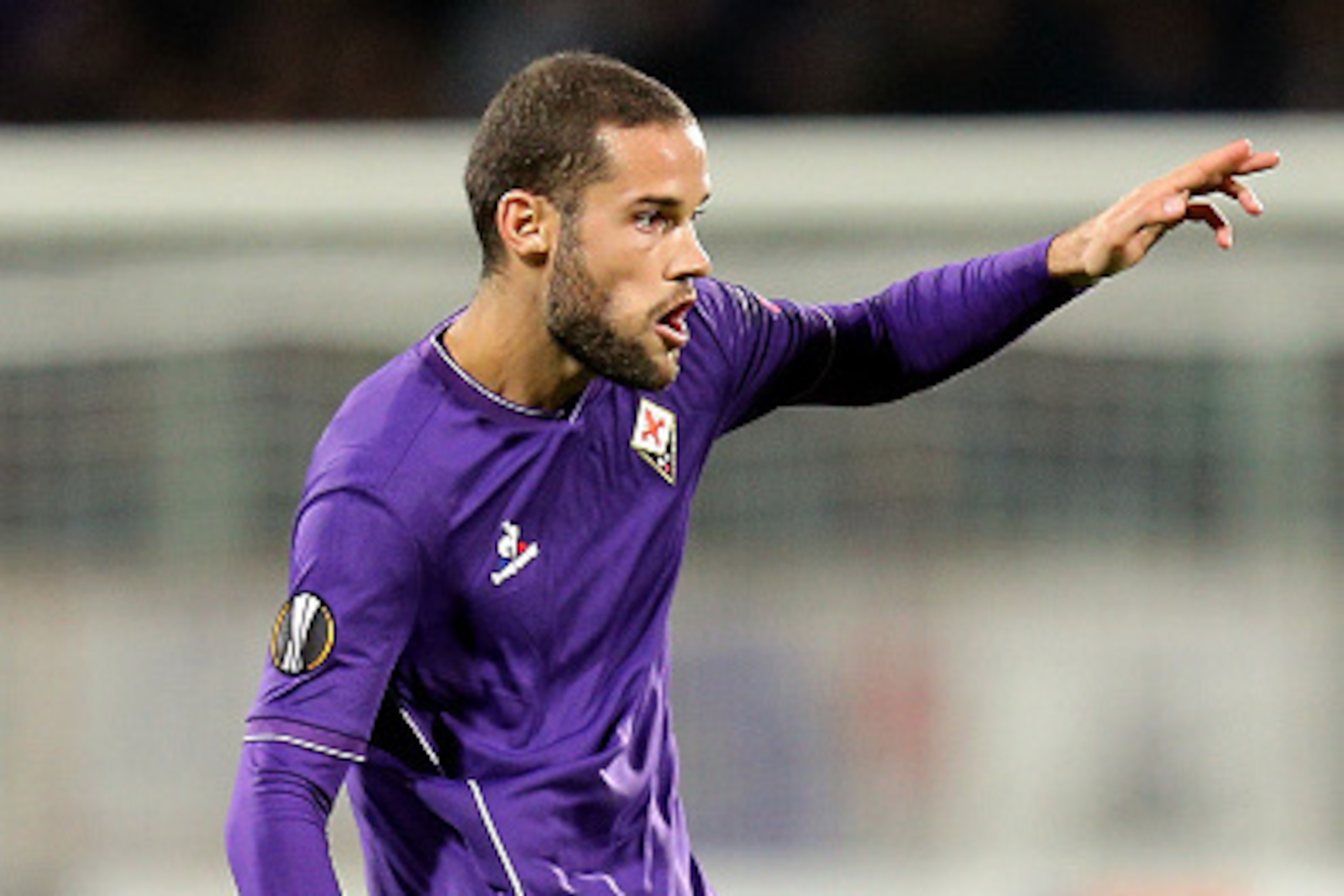FLORENCE, ITALY - OCTOBER 22: Mario Suarez of ACF Fiorentina in action during the UEFA Europa League group I match between ACF Fiorentina and KKS Lech Poznan on October 22, 2015 in Florence, Italy.  (Photo by Gabriele Maltinti/Getty Images)
