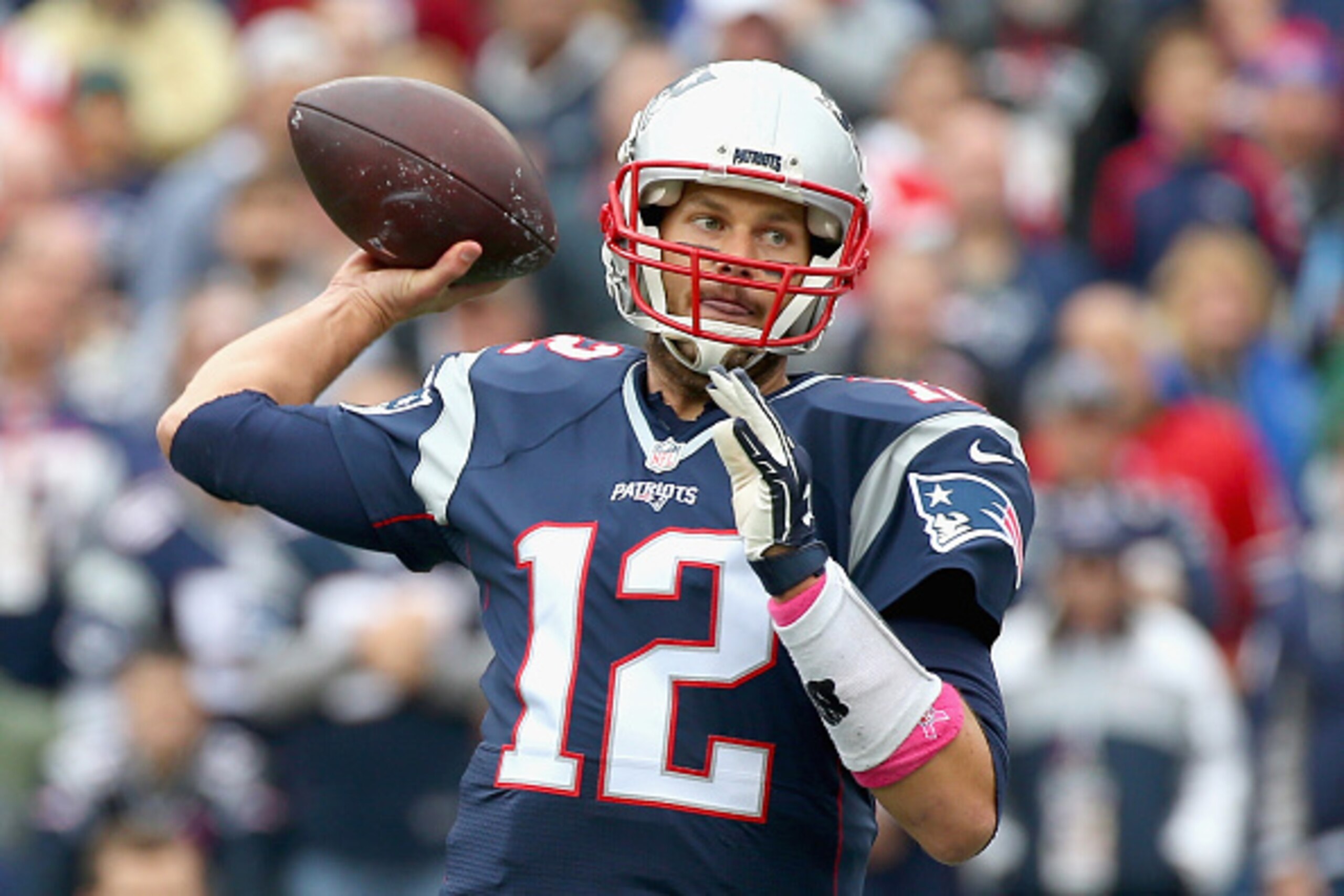 FOXBORO, MA - OCTOBER 25: Tom Brady #12 of the New England Patriots throws during the second quarter against the New York Jets at Gillette Stadium on October 25, 2015 in Foxboro, Massachusetts. (Photo by Jim Rogash/Getty Images) FOXBORO, MA - OCTOBER 25: Tom Brady #12 of the New England Patriots throws during the second quarter against the New York Jets at Gillette Stadium on October 25, 2015 in Foxboro, Massachusetts. (Photo by Jim Rogash/Getty Images)