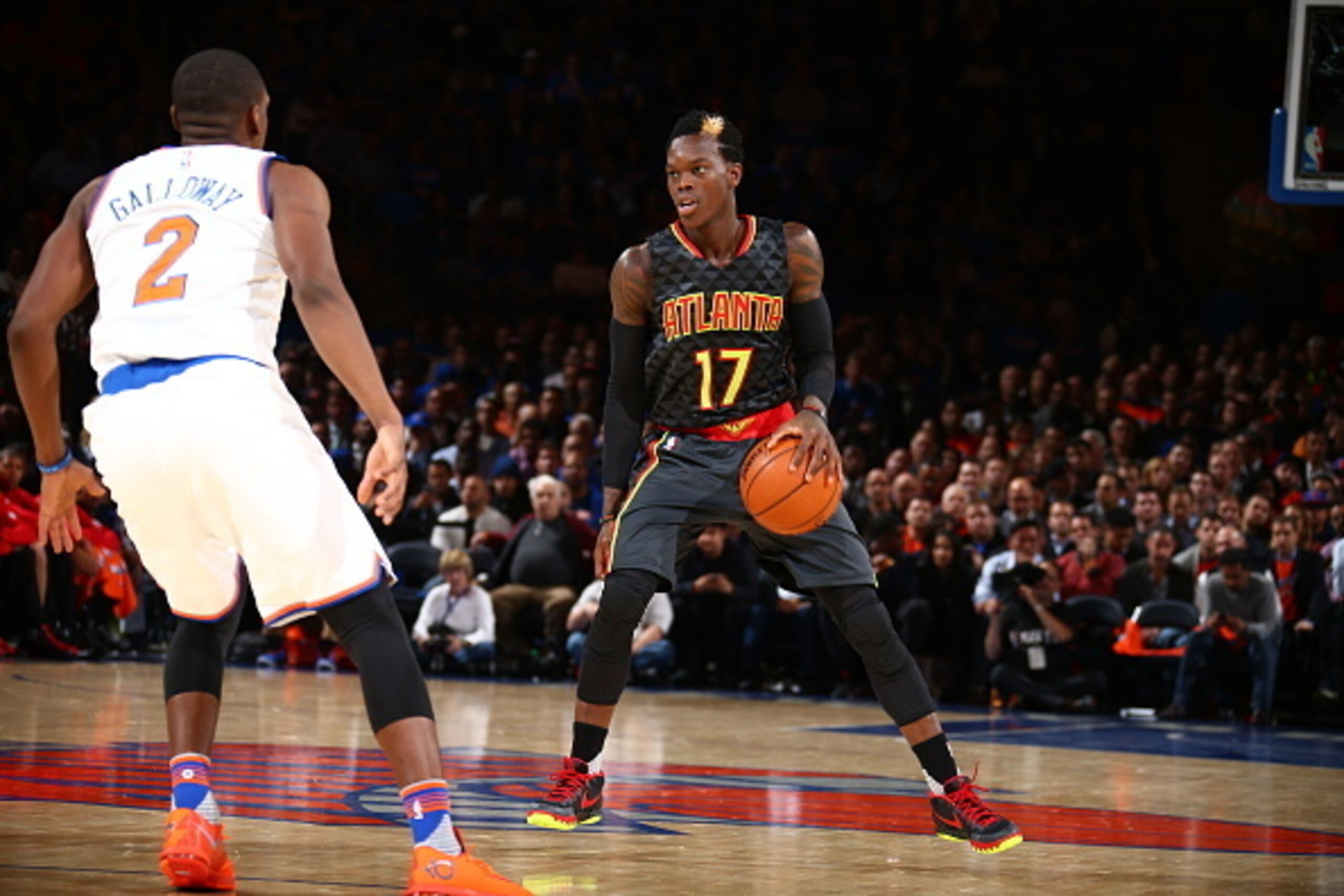 NEW YORK, NY - OCTOBER 29:  Dennis Schroder #17 of the Atlanta Hawks handles the ball against Langston Galloway #2 of the New York Knicks on October 29, 2015 at Madison Square Garden in New York City.  NOTE TO USER: User expressly acknowledges and agrees 