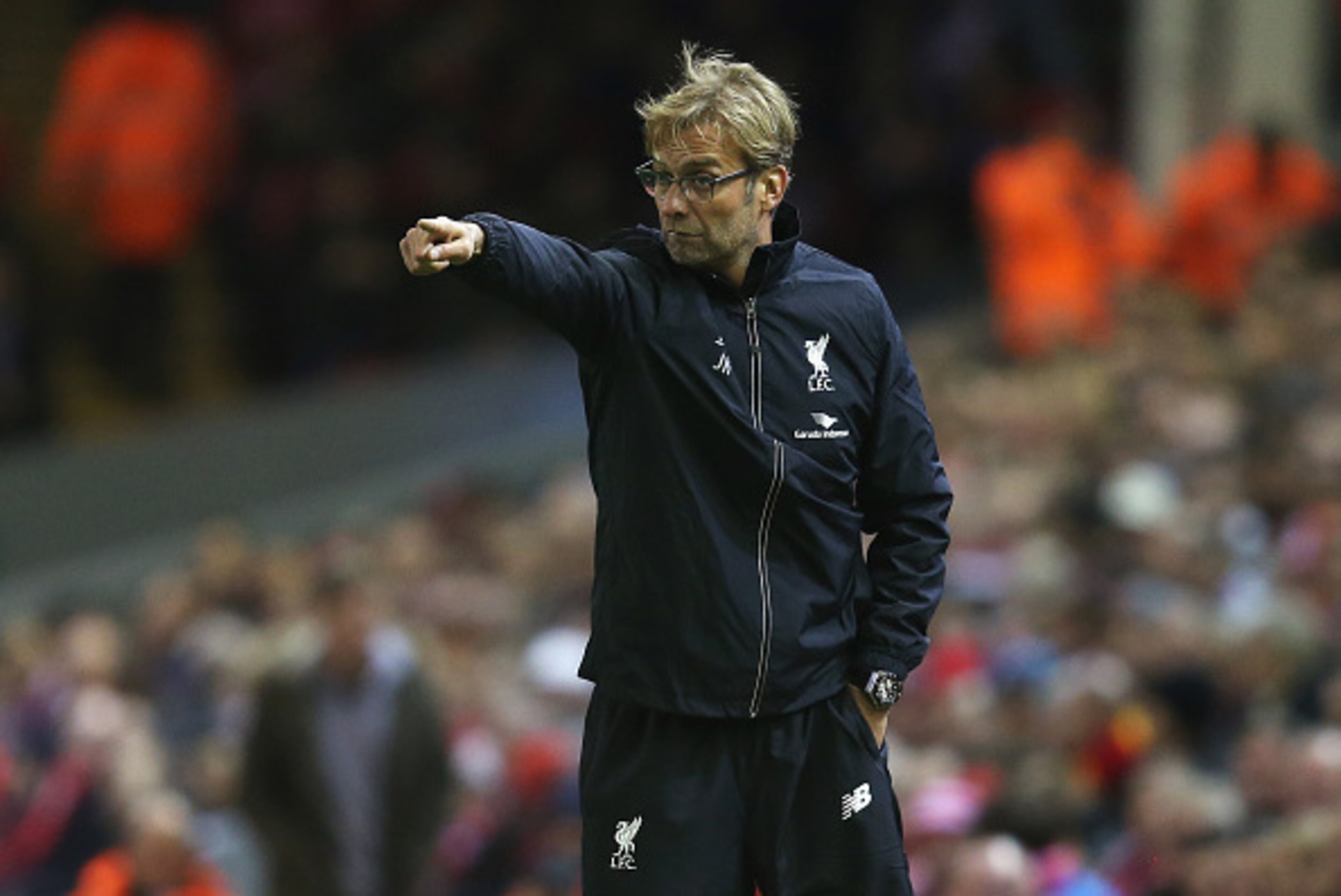 LIVERPOOL, ENGLAND - OCTOBER 28: Jurgen Klopp, manager of Liverpool gives instructions during the Capital One Cup Fourth Round match between Liverpool and AFC Bournemouth at Anfield on October 28, 2015 in Liverpool, England. (Photo by Chris Brunskill/Ge LIVERPOOL, ENGLAND - OCTOBER 28: Jurgen Klopp, manager of Liverpool gives instructions during the Capital One Cup Fourth Round match between Liverpool and AFC Bournemouth at Anfield on October 28, 2015 in Liverpool, England. (Photo by Chris Brunskill/Ge