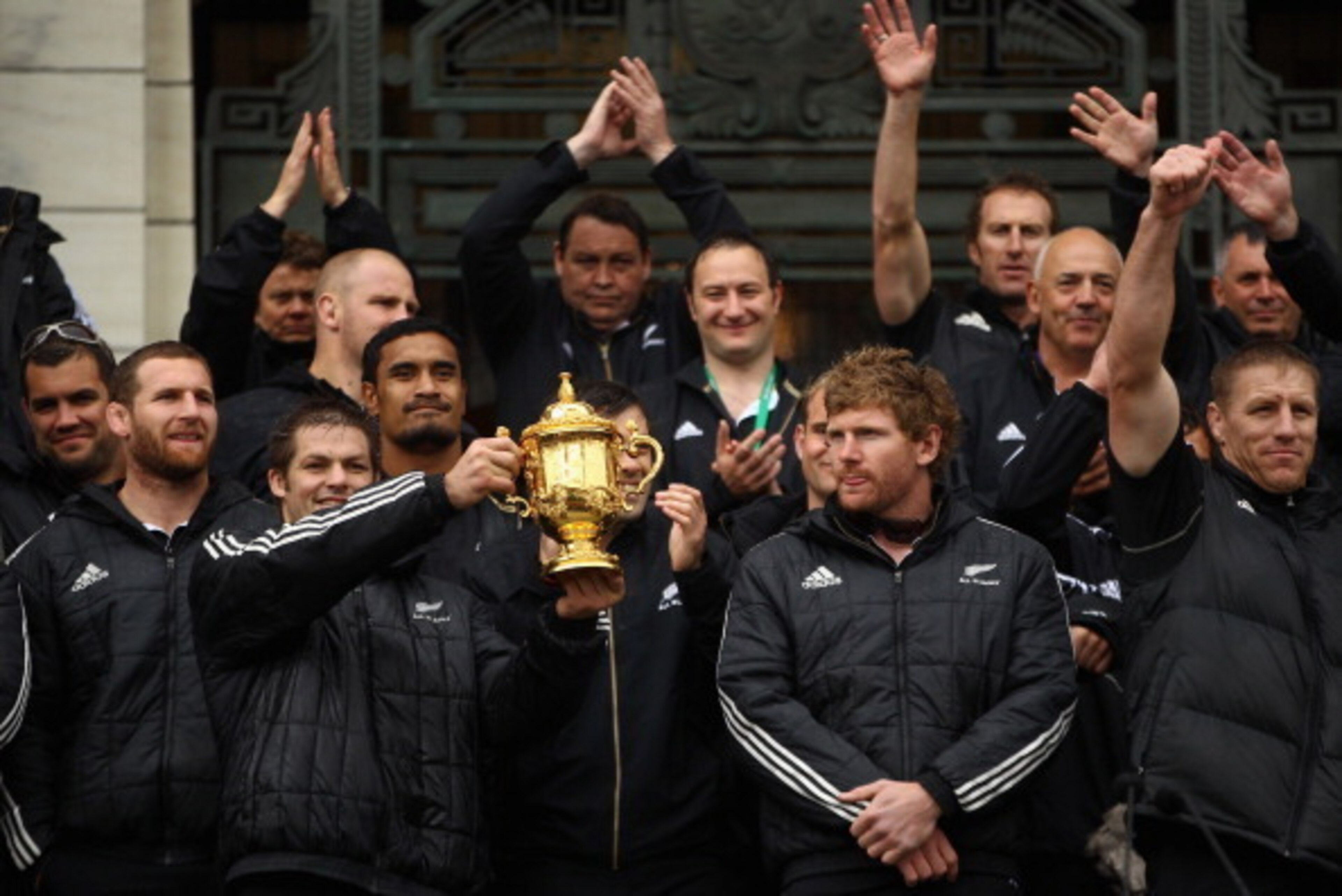 WELLINGTON, NEW ZEALAND - OCTOBER 26:  All Black Captain Richie McCaw holds up the Webb Ellis Cup on the steps of Parliament during the New Zealand All Blacks 2011 IRB Rugby World Cup celebration parade on October 26, 2011 in Wellington, New Zealand. The 