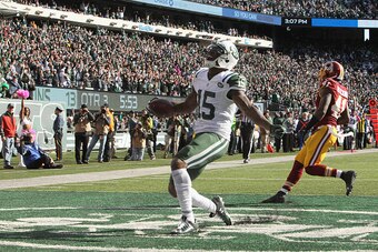 EAST RUTHERFORD, NJ - OCTOBER 18:  Wide Receiver Brandon Marshall #15 of the New York Jets scores a Touchdown against the Washington Redskins at MetLife Stadium on October 18, 2015 in East Rutherford, New Jersey.  (Photo by Al Pereira/Getty Images for New