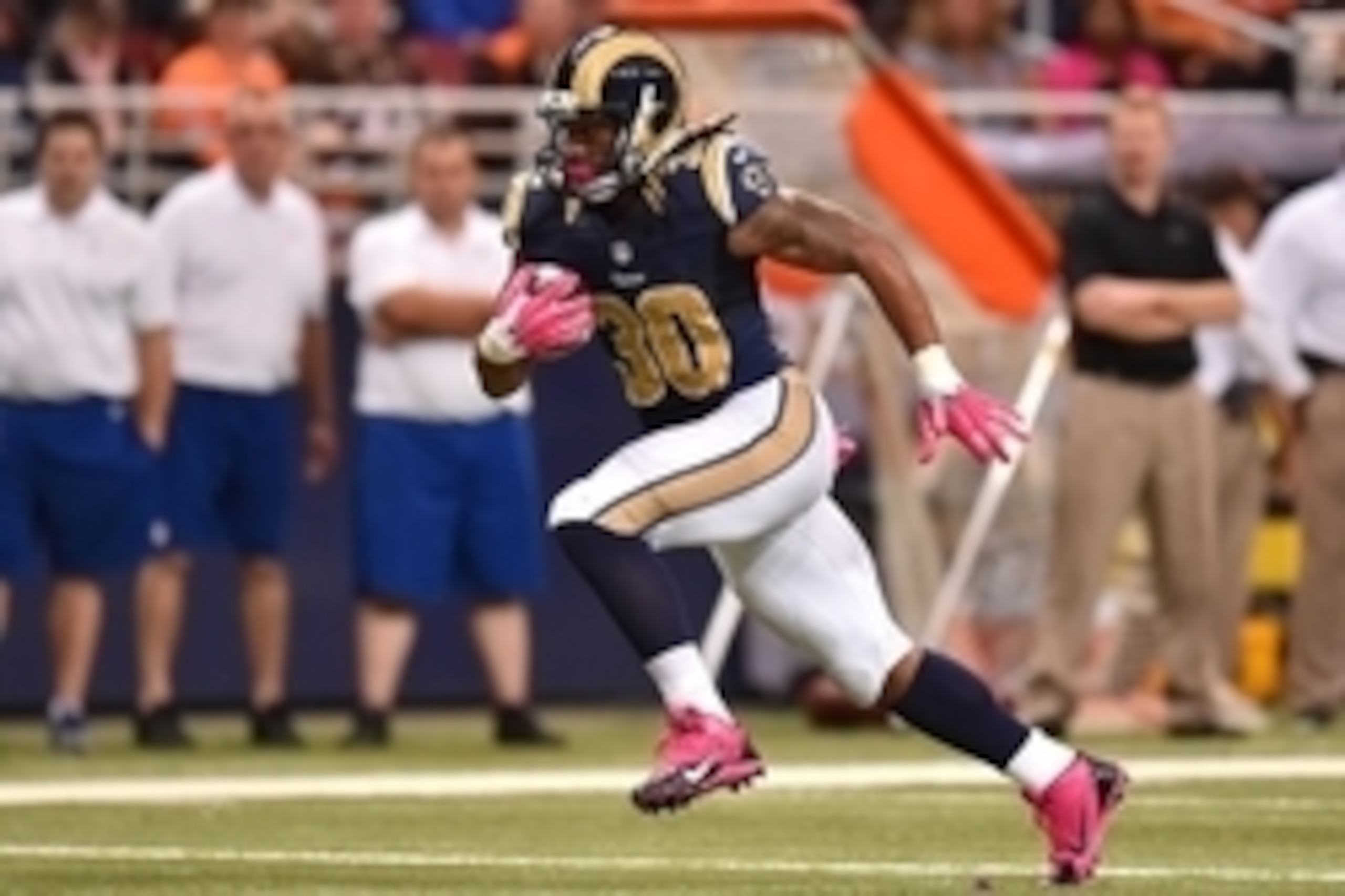 Oct 25, 2015; St. Louis, MO, USA; St. Louis Rams running back Todd Gurley (30) carries the ball against the Cleveland Browns during the second half at the Edward Jones Dome. Mandatory Credit: Jasen Vinlove-USA TODAY Sports Oct 25, 2015; St. Louis, MO, USA; St. Louis Rams running back Todd Gurley (30) carries the ball against the Cleveland Browns during the second half at the Edward Jones Dome. Mandatory Credit: Jasen Vinlove-USA TODAY Sports