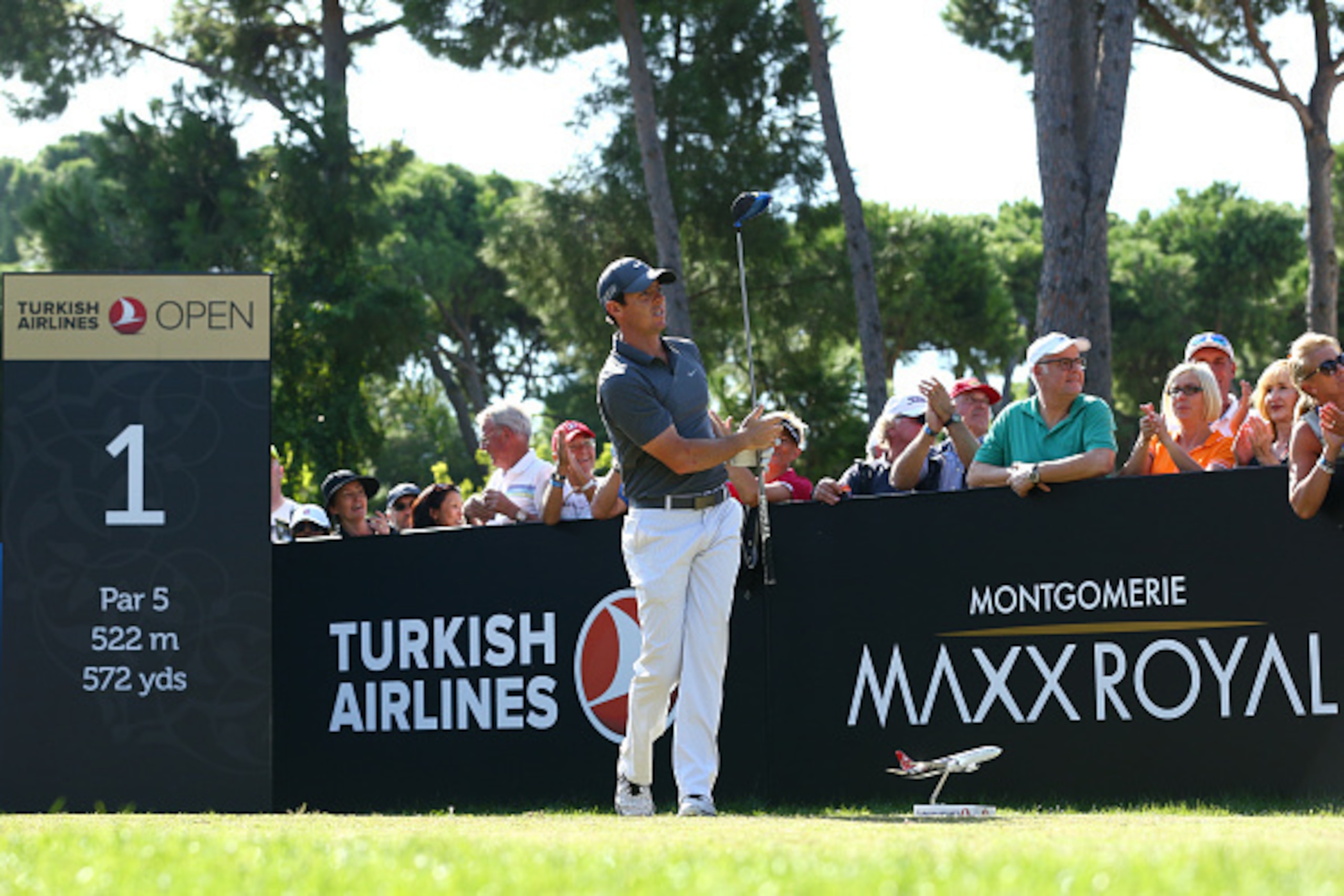 ANTALYA, TURKEY - OCTOBER 31 : Rory McIlroy of Northern Ireland in action during the third round of the Turkish Airlines Open at The Montgomerie Maxx Royal Golf Club on October 31, 2015 in Antalya, Turkey. (Photo by Mark Runnacles/Getty Images) ANTALYA, TURKEY - OCTOBER 31 : Rory McIlroy of Northern Ireland in action during the third round of the Turkish Airlines Open at The Montgomerie Maxx Royal Golf Club on October 31, 2015 in Antalya, Turkey. (Photo by Mark Runnacles/Getty Images)