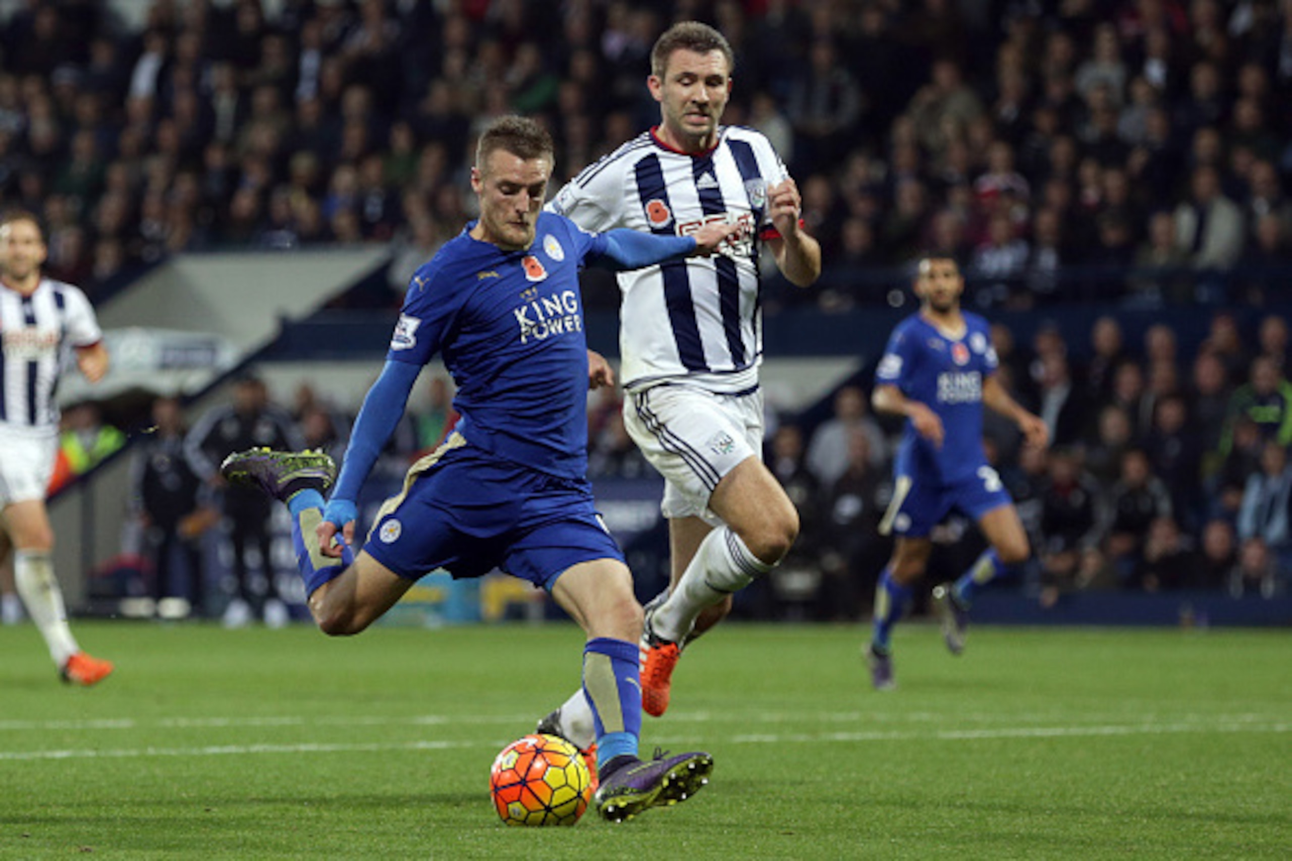 WEST BROMWICH, ENGLAND - OCTOBER 31: Jamie Vardy of Leicester City scores the third goal of the game for his side during the Barclays Premier League match between West Bromwich Albion and Leicester City at the Hawthorns on October 31, 2015 in West Bromwi WEST BROMWICH, ENGLAND - OCTOBER 31: Jamie Vardy of Leicester City scores the third goal of the game for his side during the Barclays Premier League match between West Bromwich Albion and Leicester City at the Hawthorns on October 31, 2015 in West Bromwi