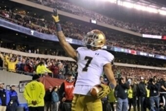 Oct 31, 2015; Philadelphia, PA, USA; Notre Dame Fighting Irish wide receiver Will Fuller (7) reacts after scoring a touchdown against the Temple Owls during the second half at Lincoln Financial Field. Notre Dame won the game 24-20. Mandatory Credit: Derik