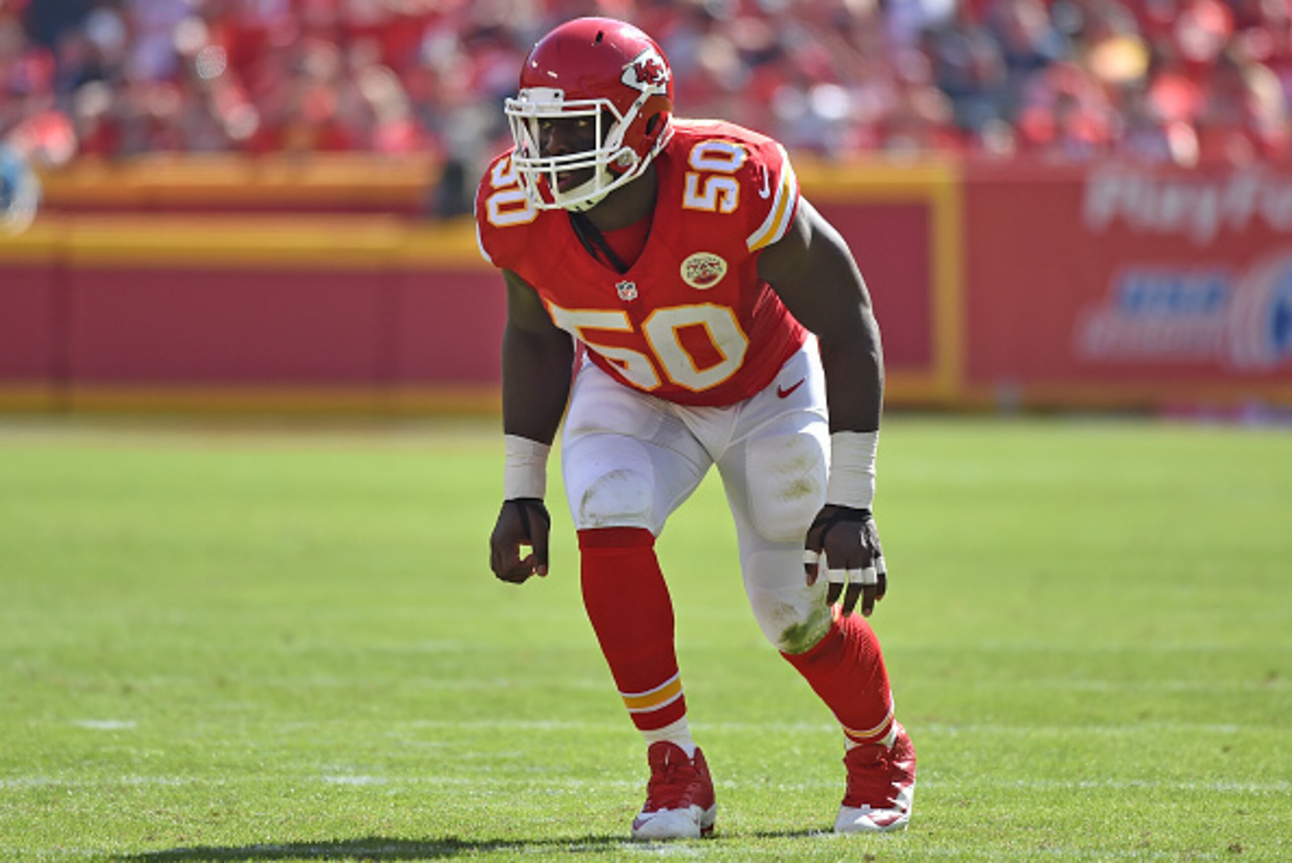 KANSAS CITY, MO - OCTOBER 11:  Linebacker Justin Houston #50 of the Kansas City Chiefs gets set on defense against the Chicago Bears during the first half at Arrowhead Stadium on October 11, 2015 in Kansas City, Missouri.  (Photo by Peter G. Aiken/Getty I